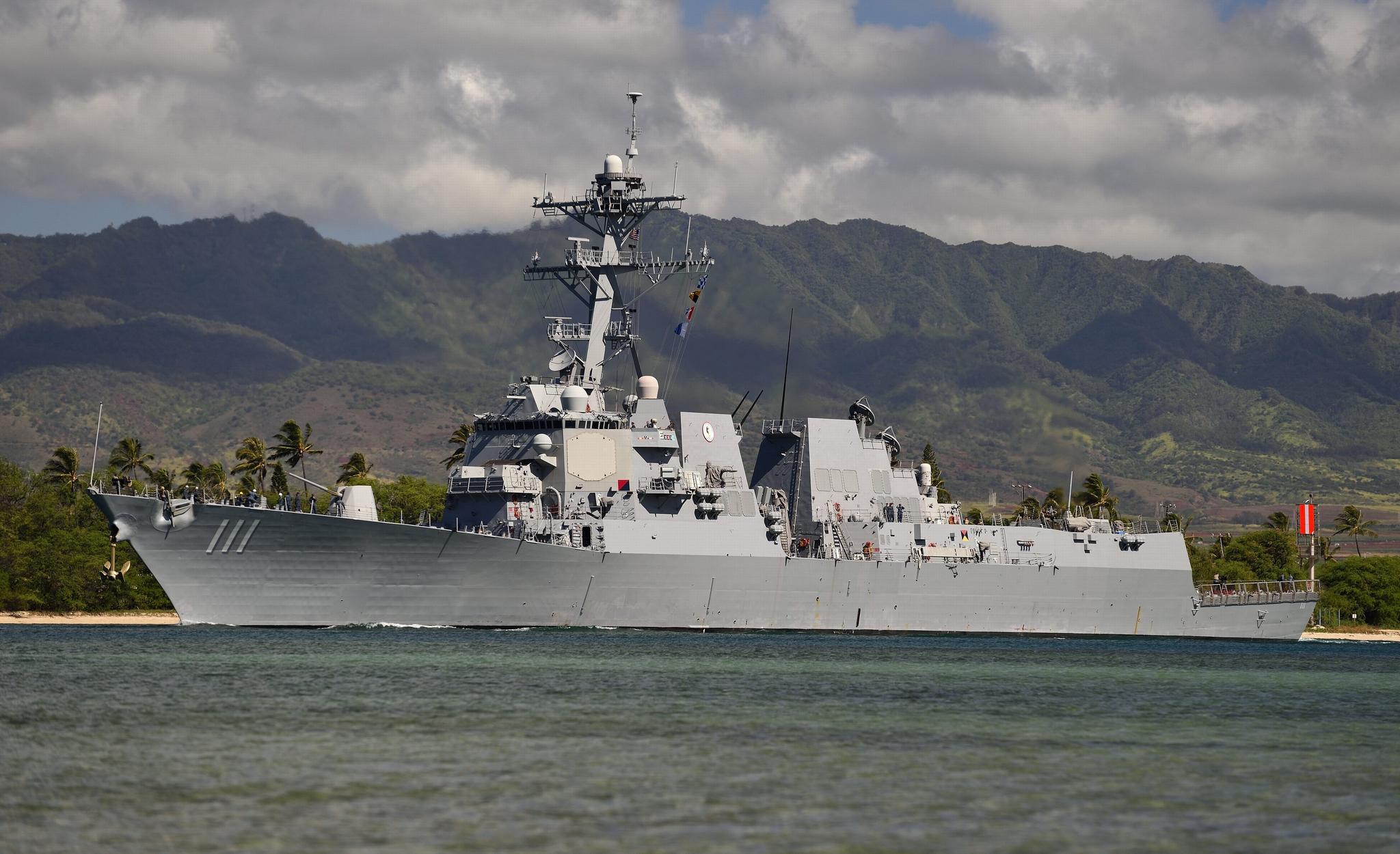 美国海军的阿利伯克级宙斯盾驱逐舰