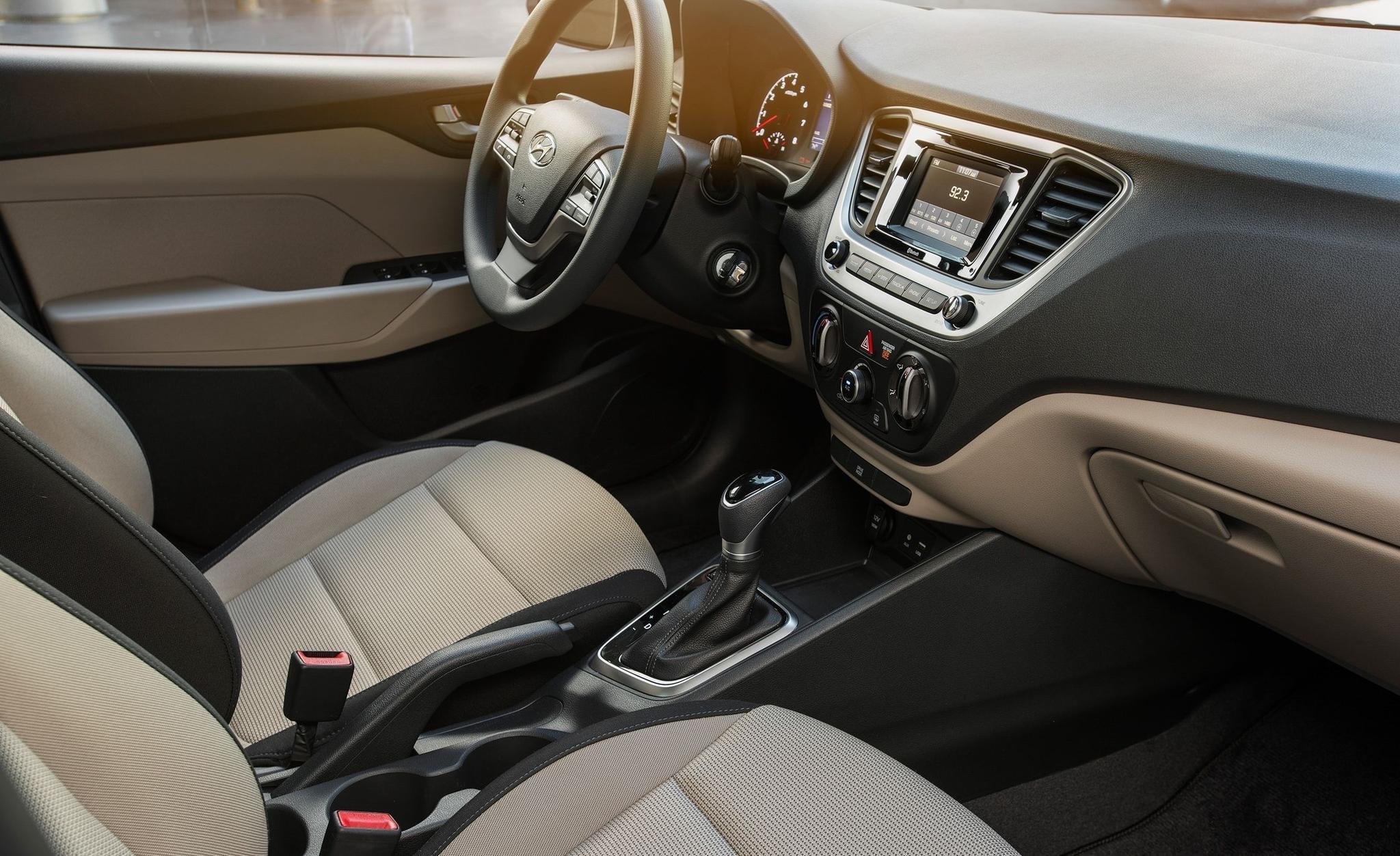 2018款现代雅绅特试驾解析