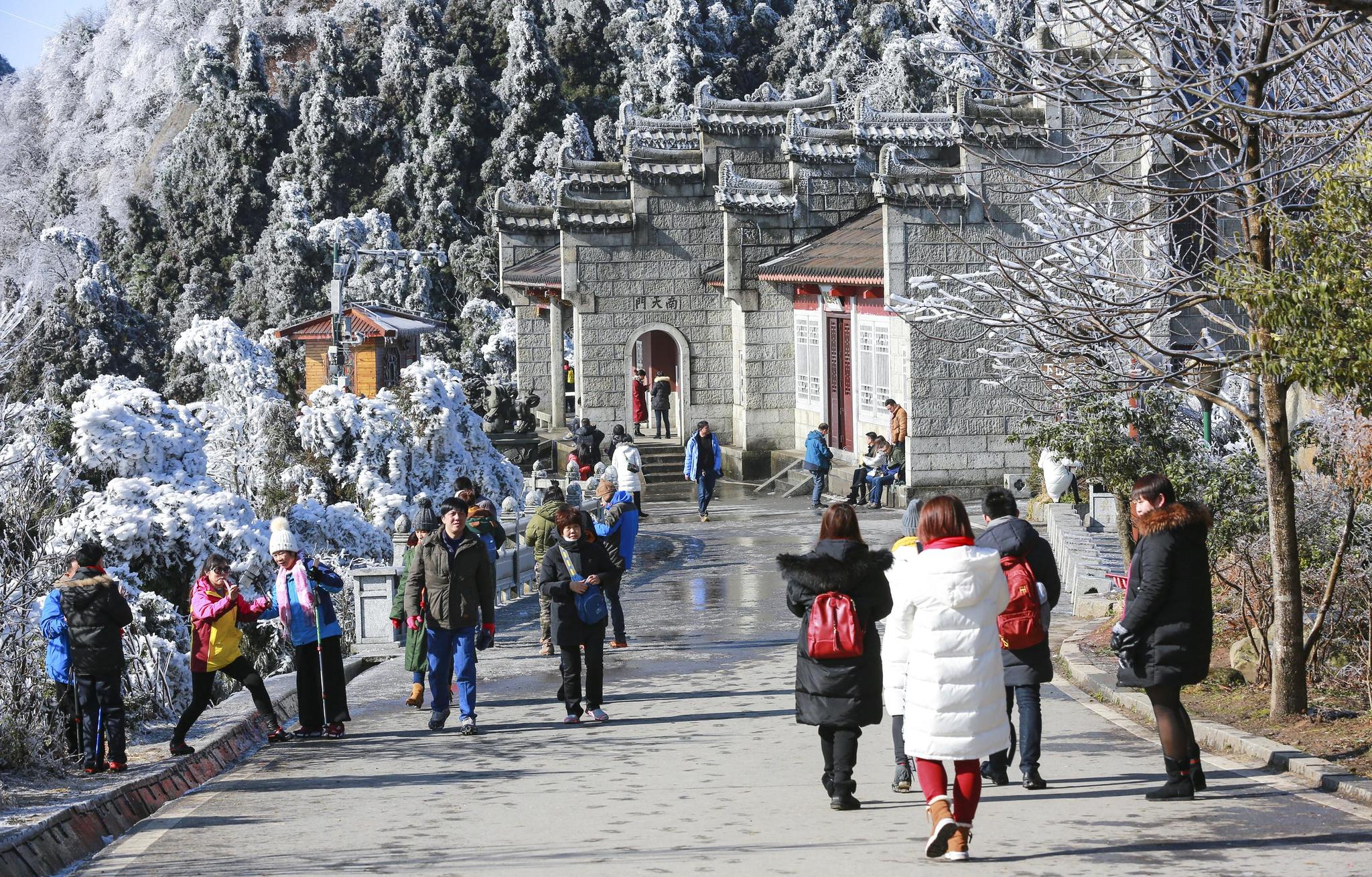 看雪不用去东北,南岳最美雾凇等你来