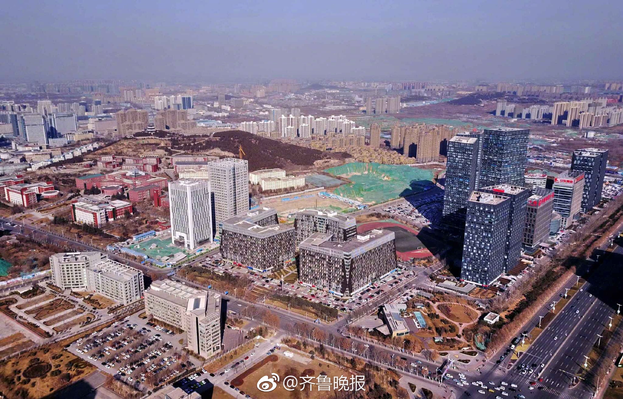 航拍:新年新气象,济南经十路东段雄姿勃发