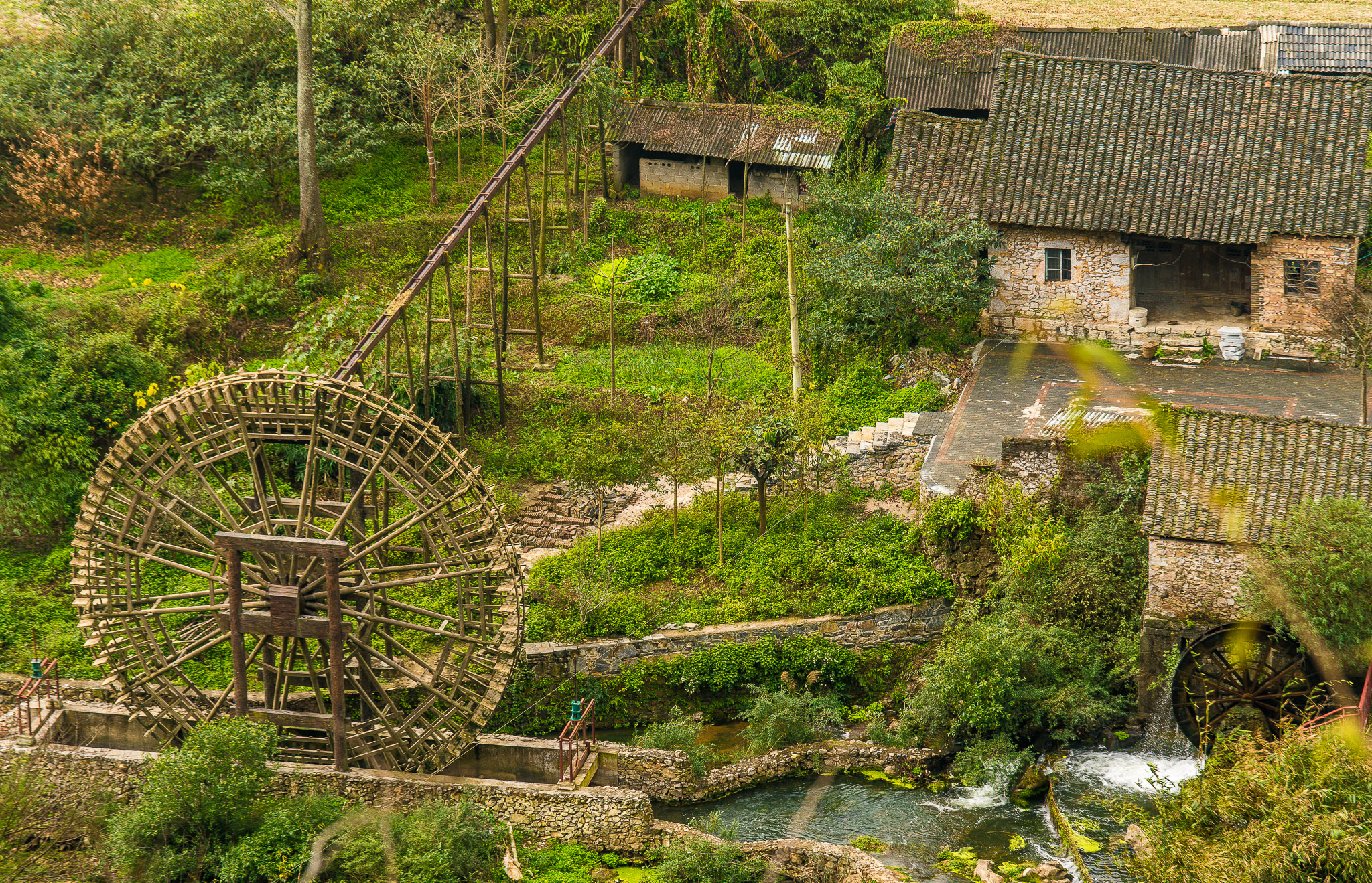 万峰林八卦田,大地上的一颗黄金眼