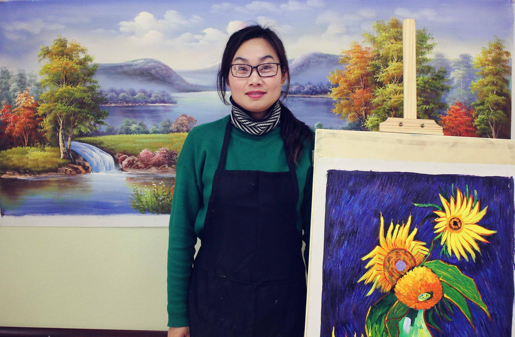 刘芳芳,青年女画家,1982年出生于徐州,因出生在文艺