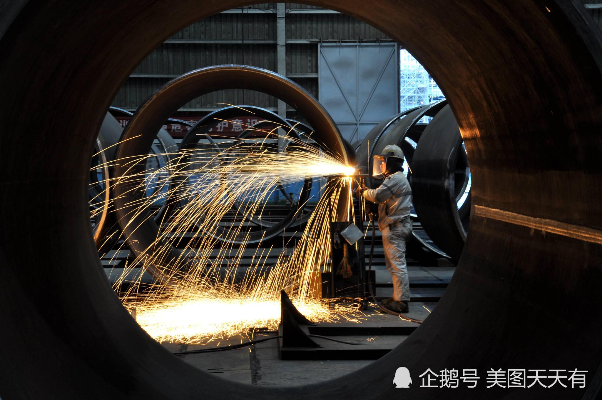 船厂 电焊师傅不愿意带徒弟 说起经历 句句"扎心窝" 过来人都懂