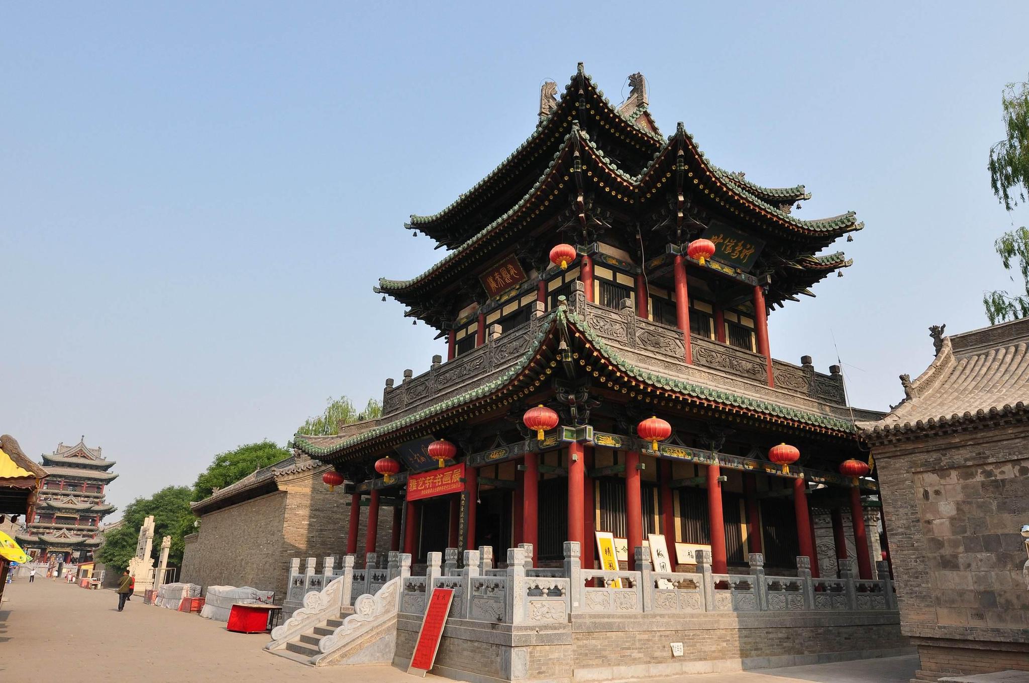水晶院寺庙群,龙王庙寺庙群,太清宫寺庙群,大佛台,九峰塔等众多寺庙
