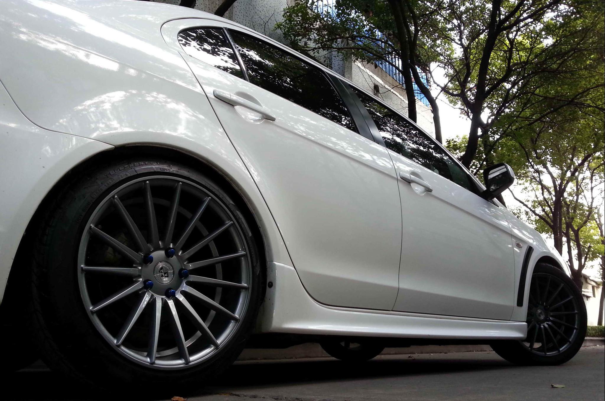 朋友问,为啥汽车轱辘都是银色的?这常识还有人不知道