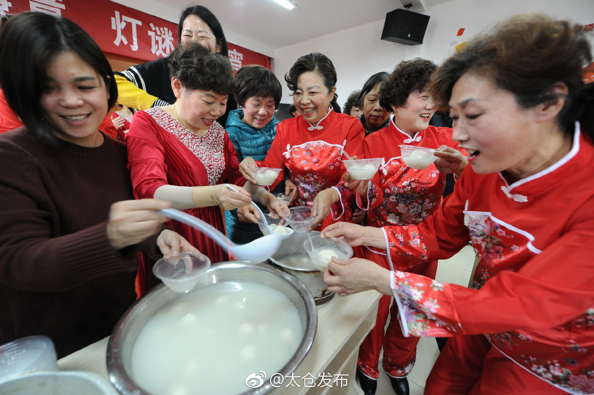 中区社区吃汤圆迎元宵