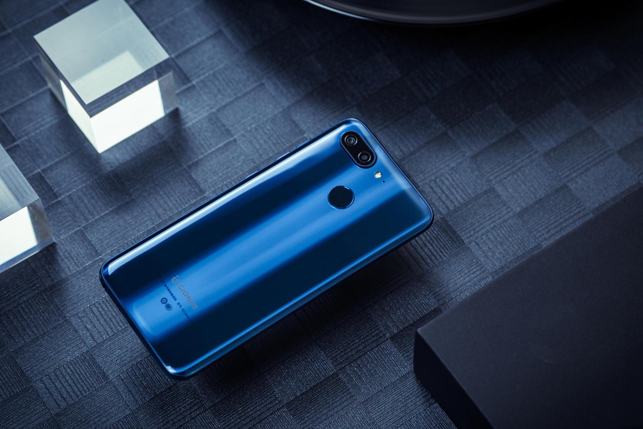 金立s11图赏:3d曲面机身美不胜收