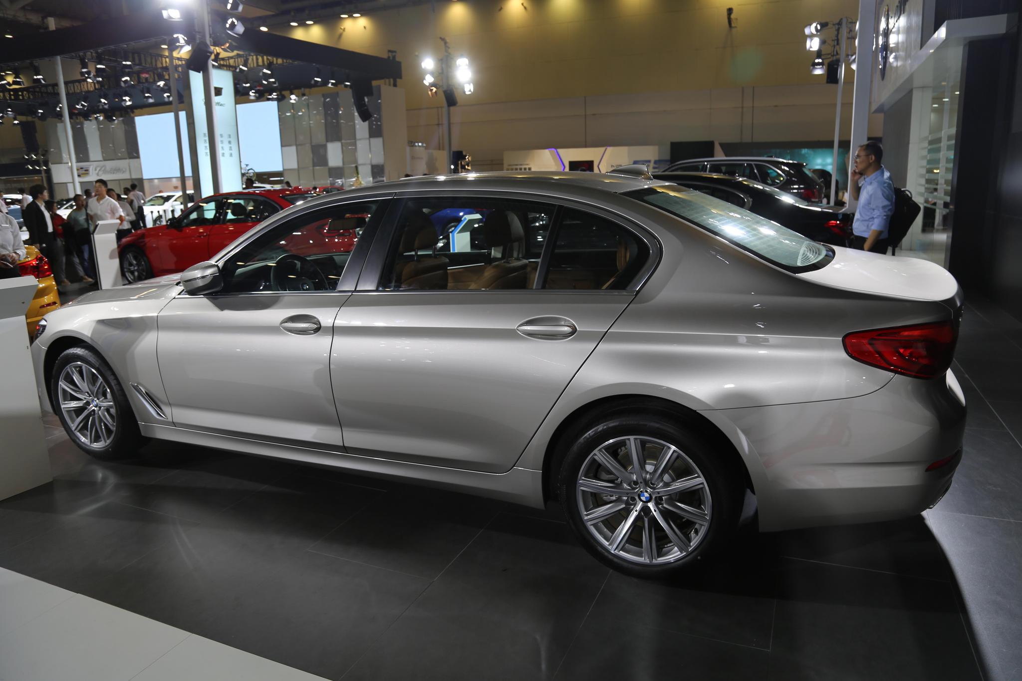 全新宝马bmw5系li50万级别豪华四门轿车车展实拍