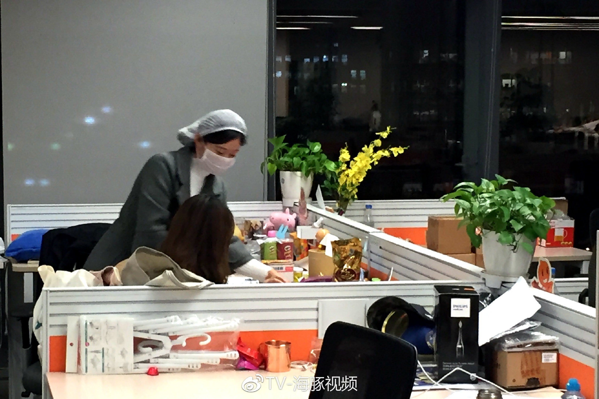 阿里味儿夜宵曝光!员工主动加班到深夜,大厨贴心服务送鸡汤!