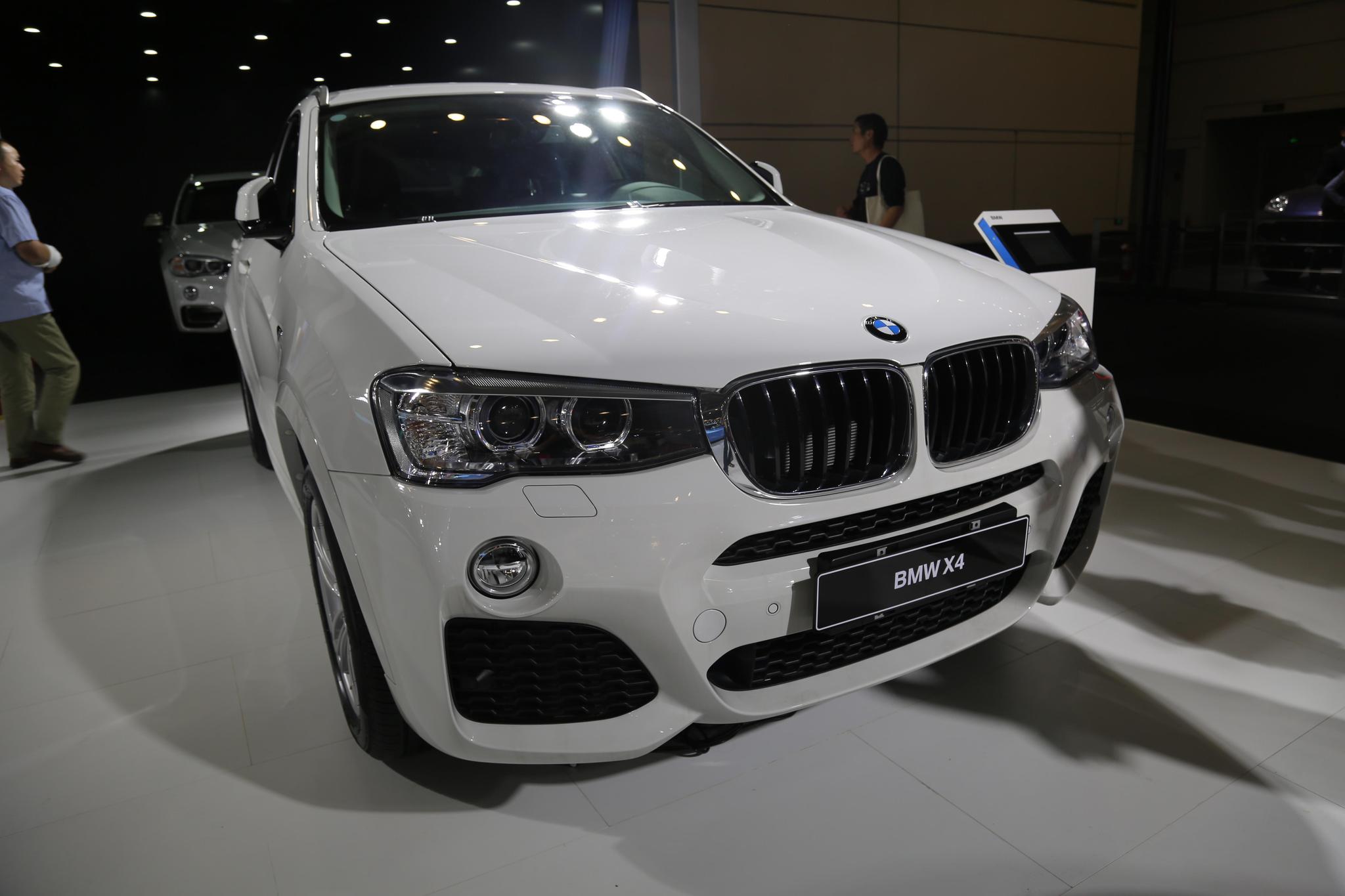 宝马bmw x4,60万级别双门轿跑车,车展实拍!