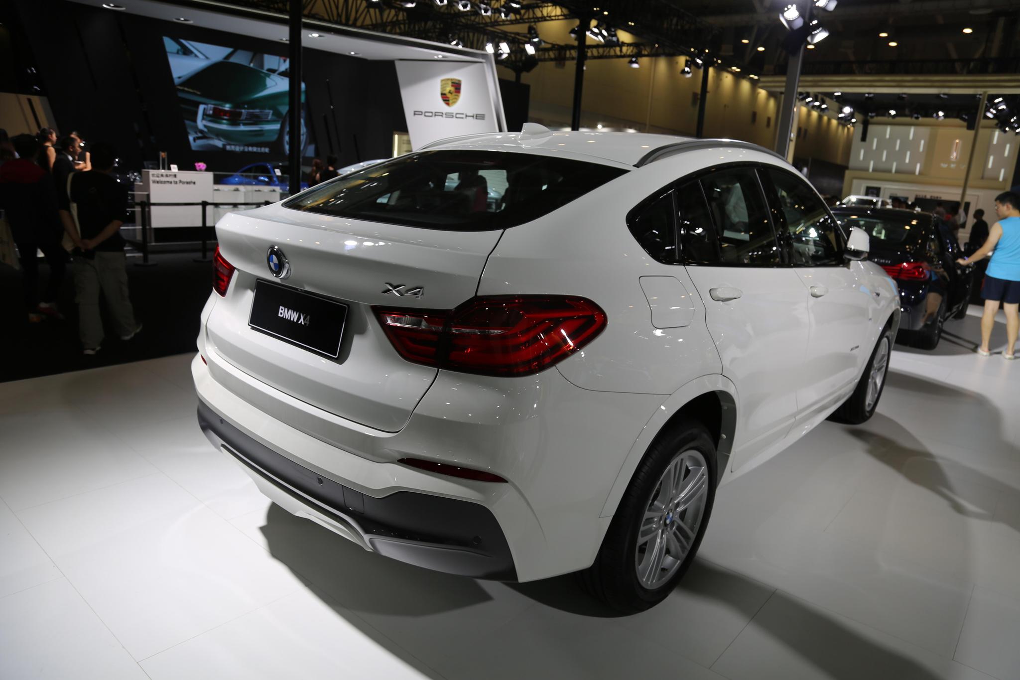 宝马bmw x4,60万级别双门轿跑车,车展实拍!
