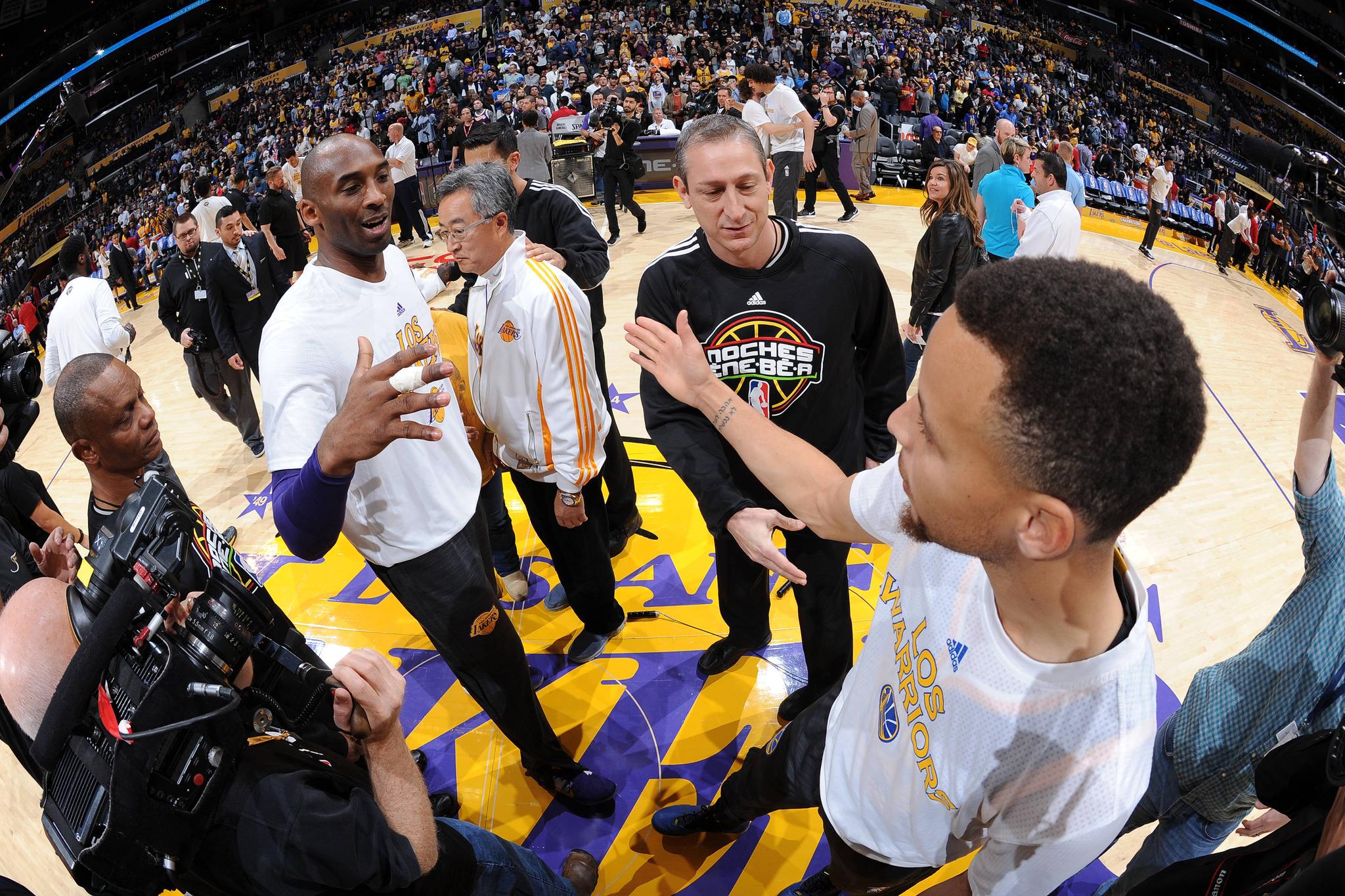 库里布克同场飙分之夜球迷见证历史级后场组合