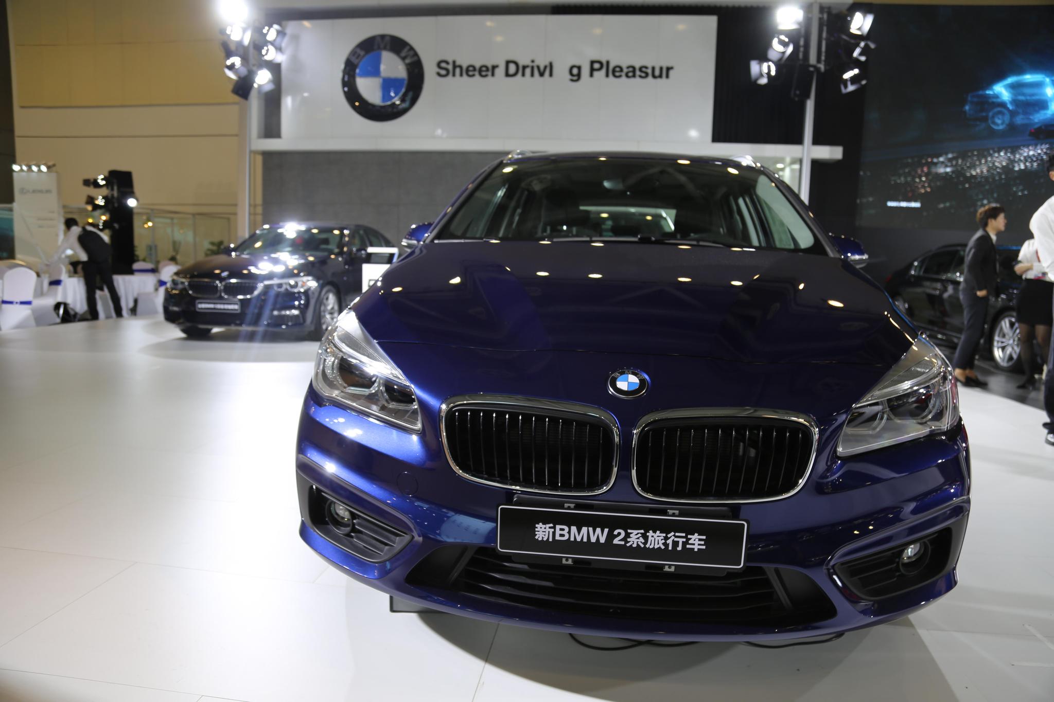 新宝马bmw 2系旅行车,25万级别运动家轿,车展实拍!
