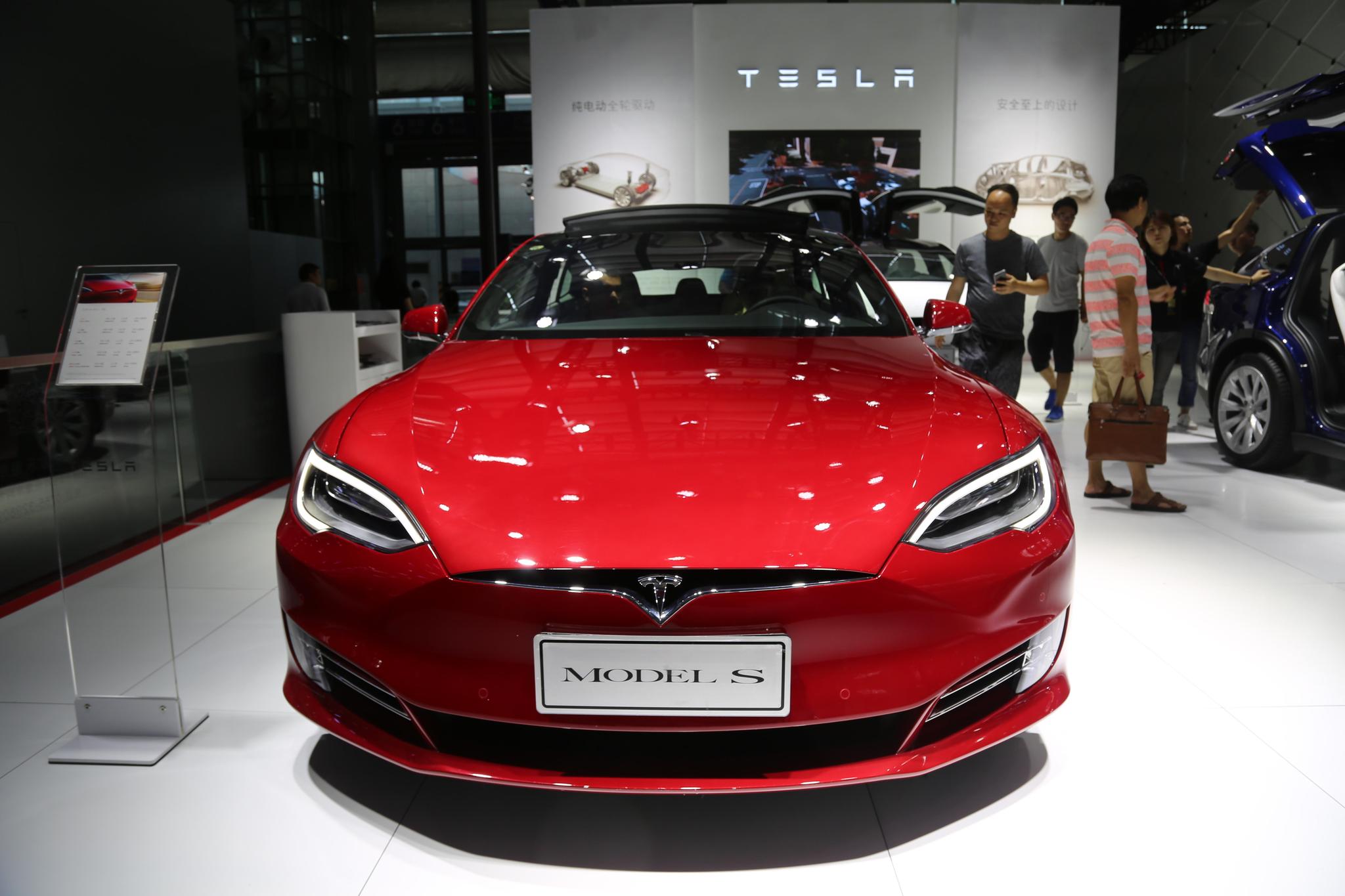 特斯拉model s,百万级别纯电动超跑,车展实拍!