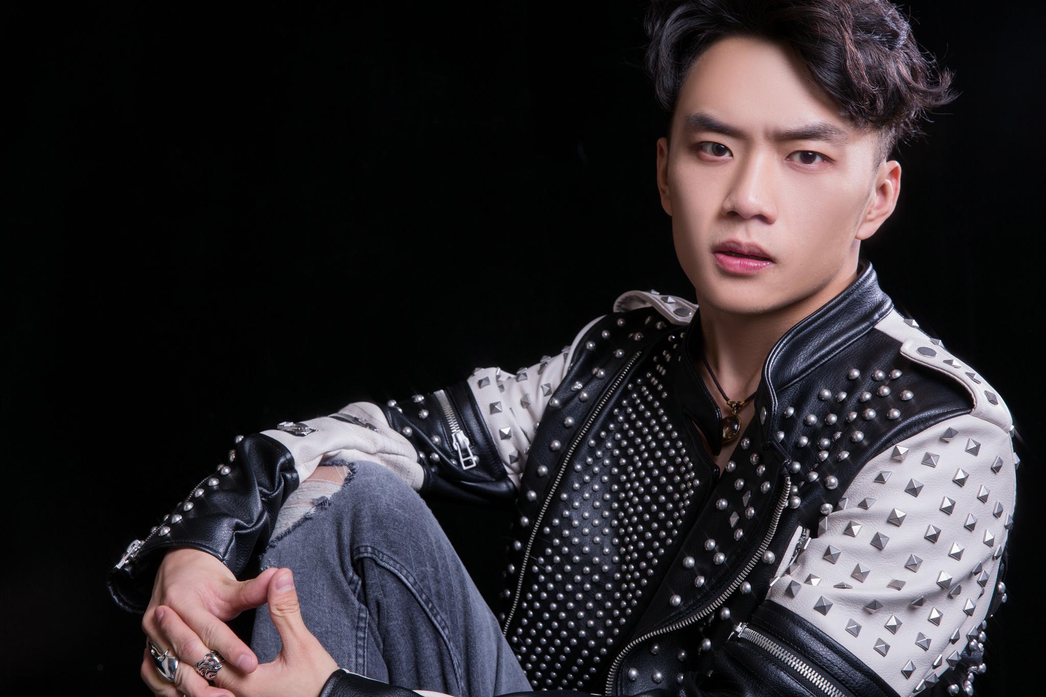 每一位演员成功的背后都与他付出的努力是分不开的,罗璇虽然不是科班