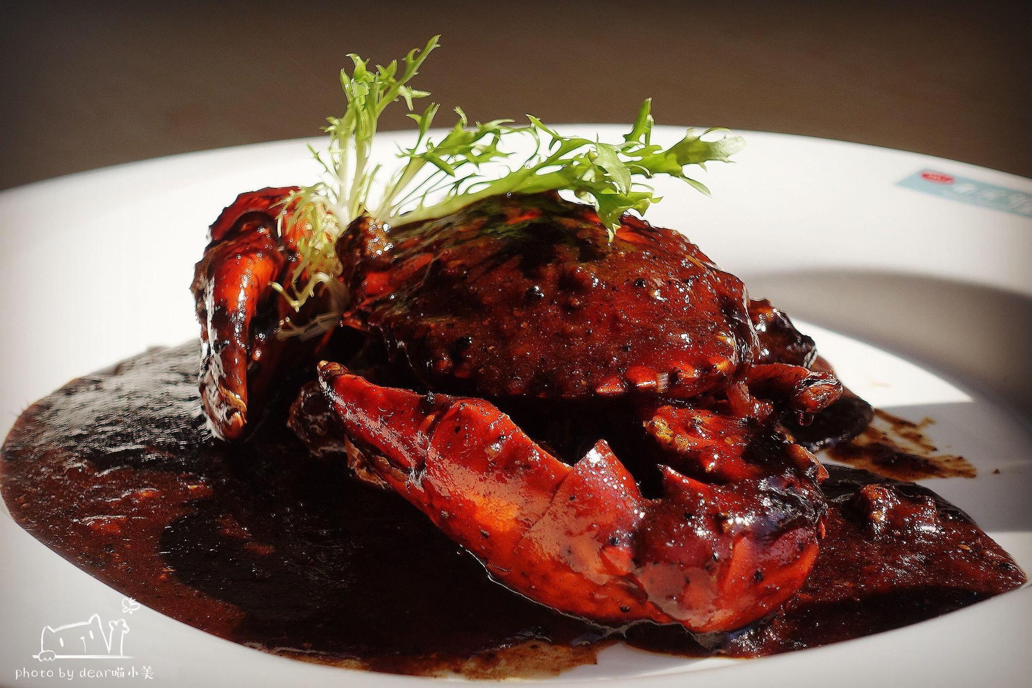 黑胡椒螃蟹,这个算是新加坡的国菜啦,在厦门很少吃到十分正宗的,这只