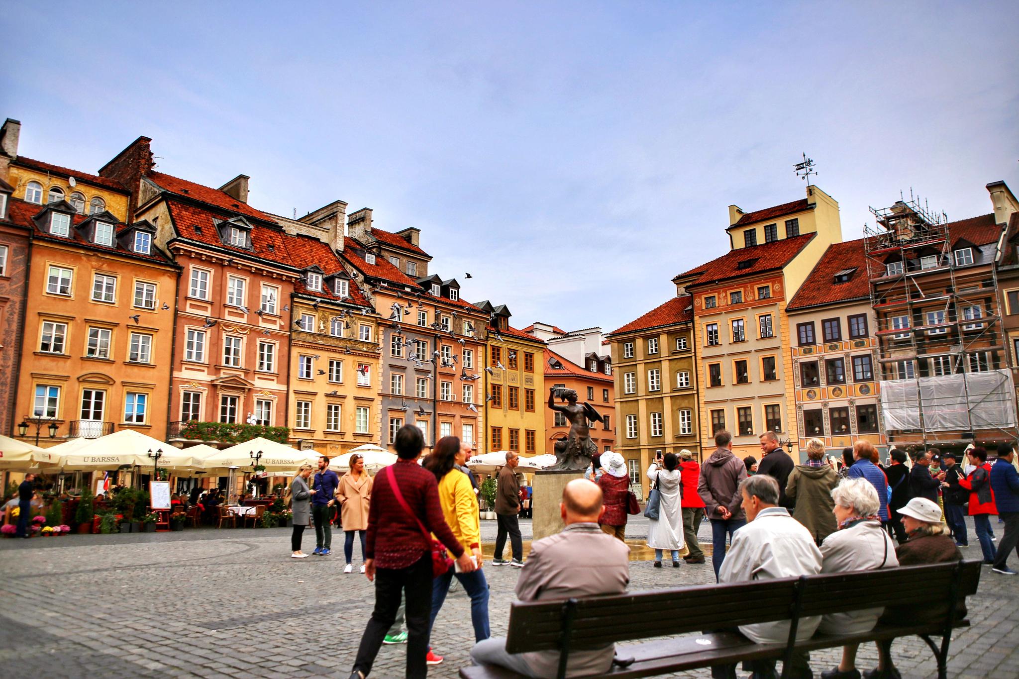 波兰华沙广场:中国游客到了这里,甭提心里是什么滋味儿了