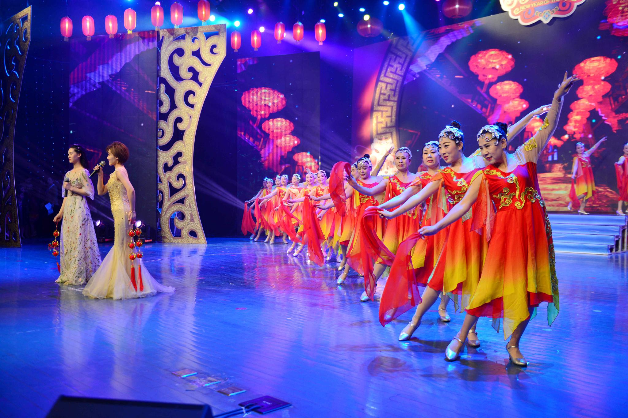 邢台春节联欢晚会拉开帷幕,多张高清大图为您分享精彩瞬间