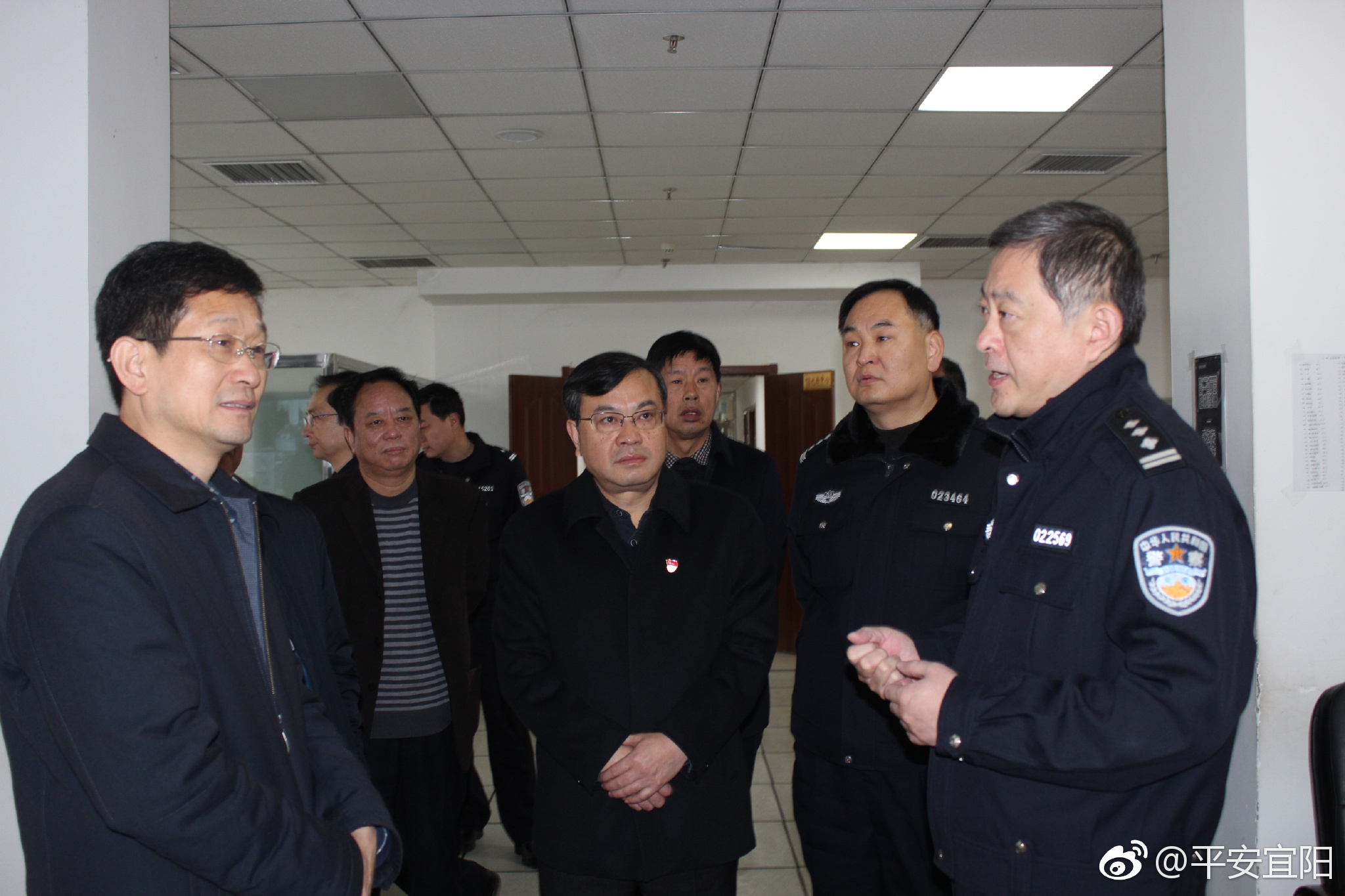 宜阳县委,县政府领导春节前夕看望慰问公安民警