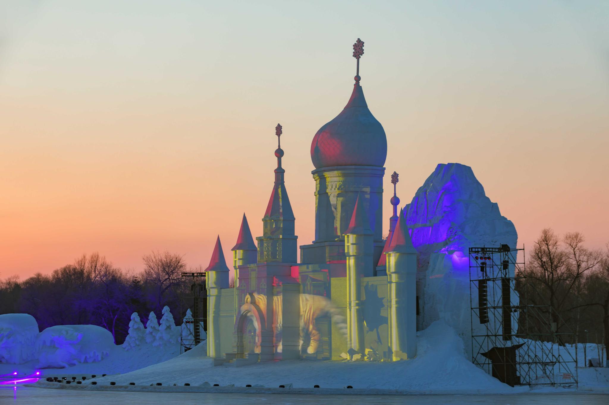 哈尔滨雪博盛典:大型雪雕实景 3d 裸眼幻影 世界首创!美爆!