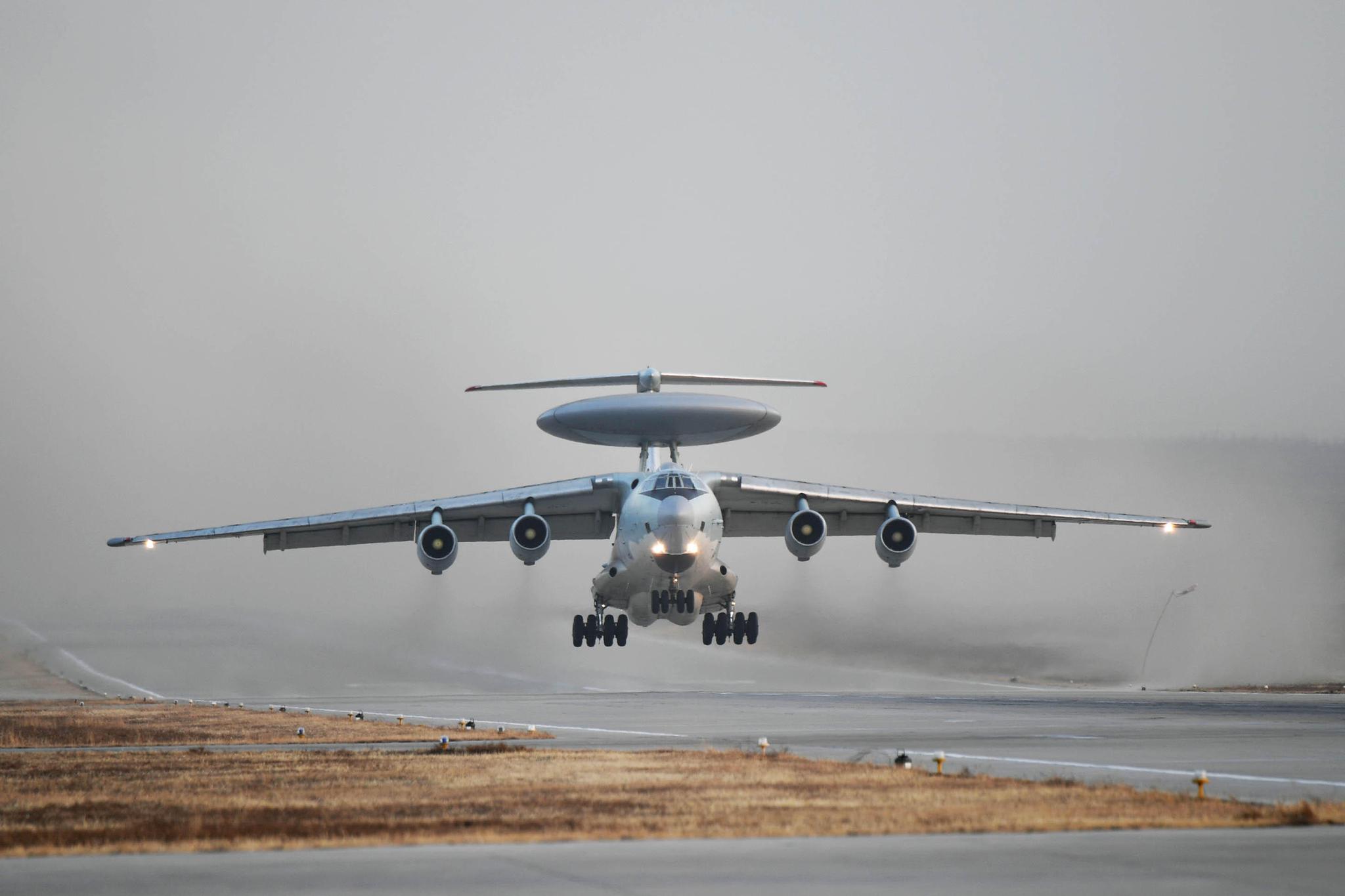 我国四型先进预警机 世界一流水平 让外军战机和导弹无所遁形