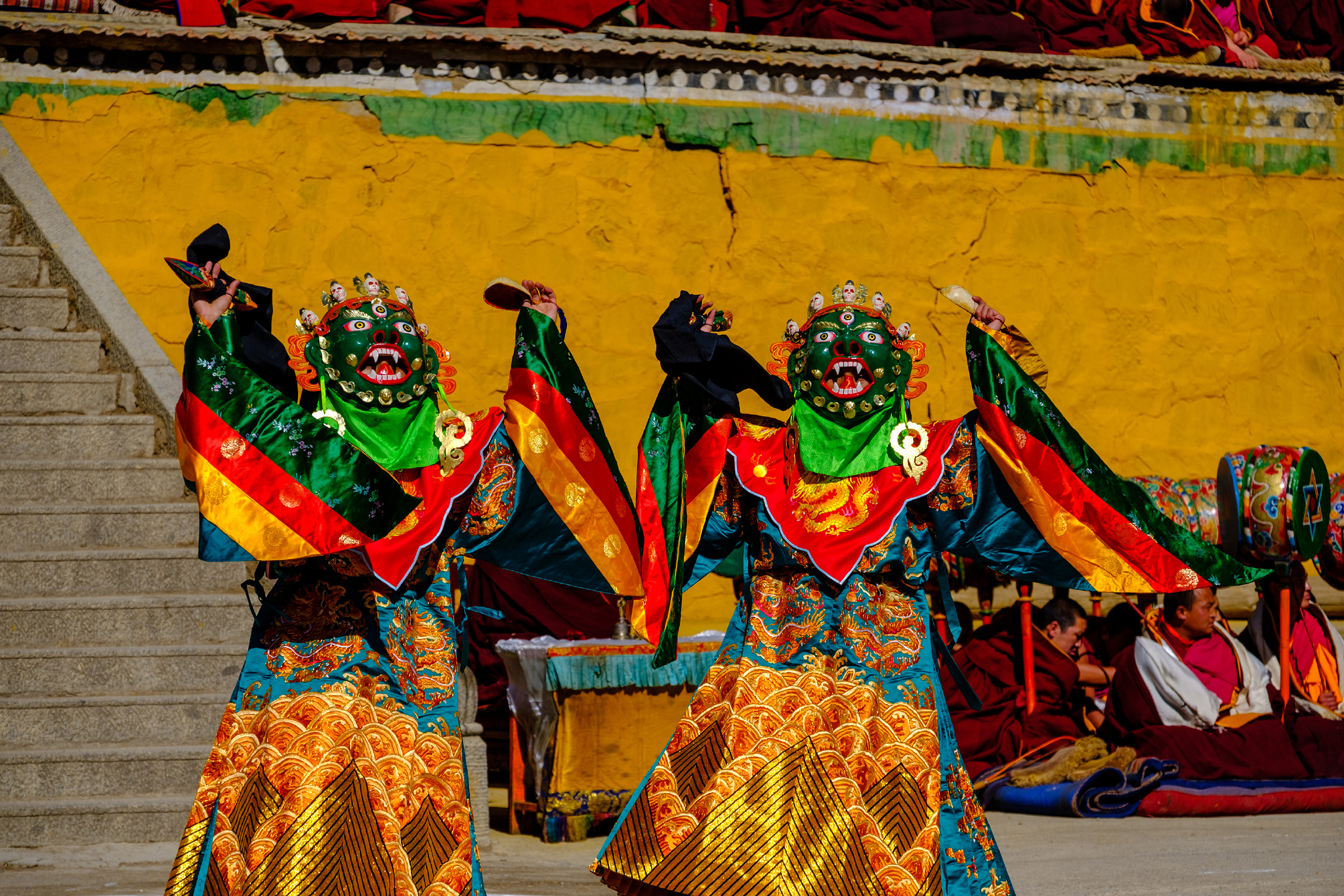 甘南贡巴寺的金刚法舞表演很隆重的仪式活动场面宏大