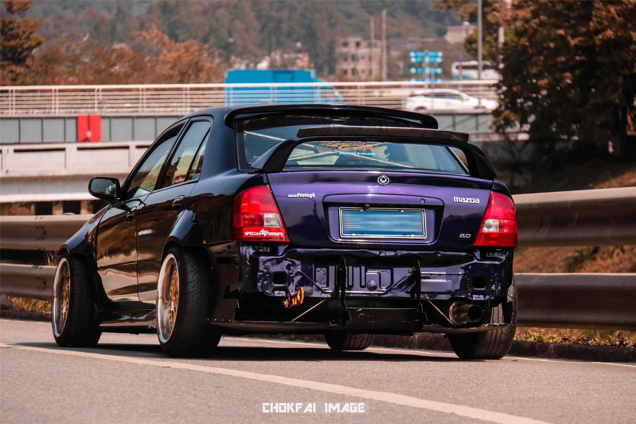 海南马自达323二手车值多少钱 海南马自达323二手车价格行情分析