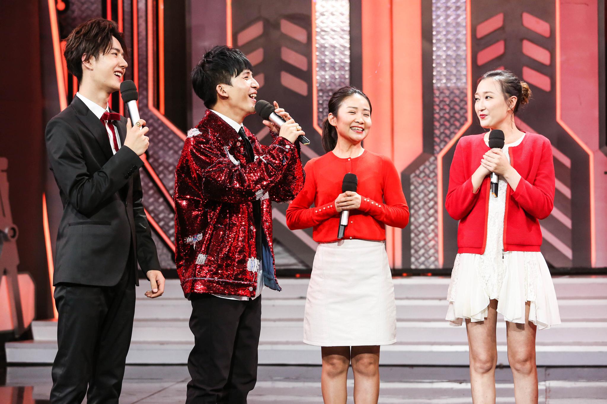 潘美辰惊喜现身《天天》春晚金曲特辑 吉祥三宝的小女孩长大了