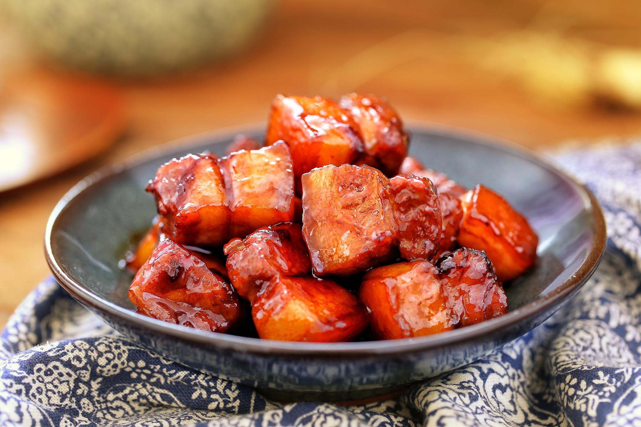 不用炒糖色,只需几味调料,照样做出浓油赤酱,肥而不腻的红烧肉