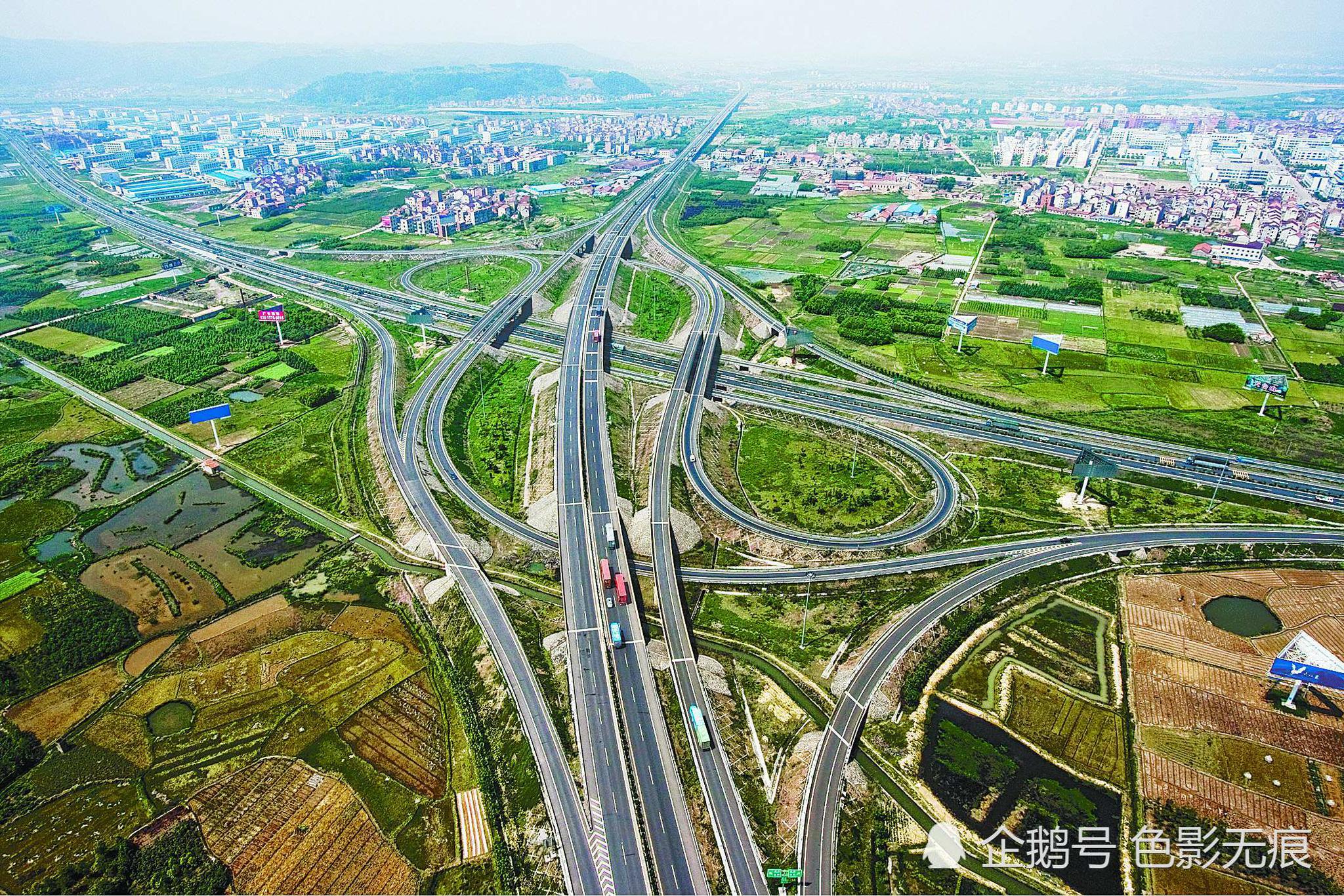 中国首条"超级高速公路"2022年通车,无人驾驶不限速