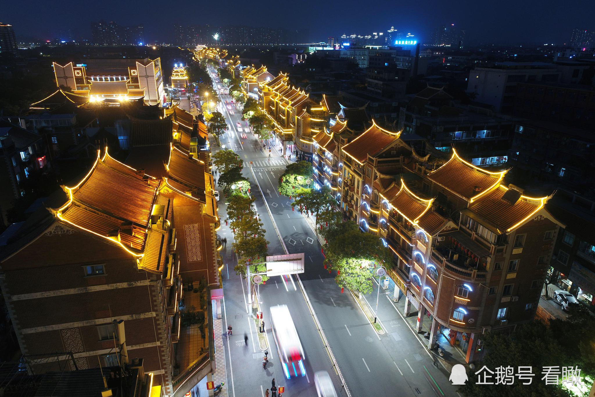 元宵灯会你敢去挤人海吗开幕前夜航拍泉州古城新门街