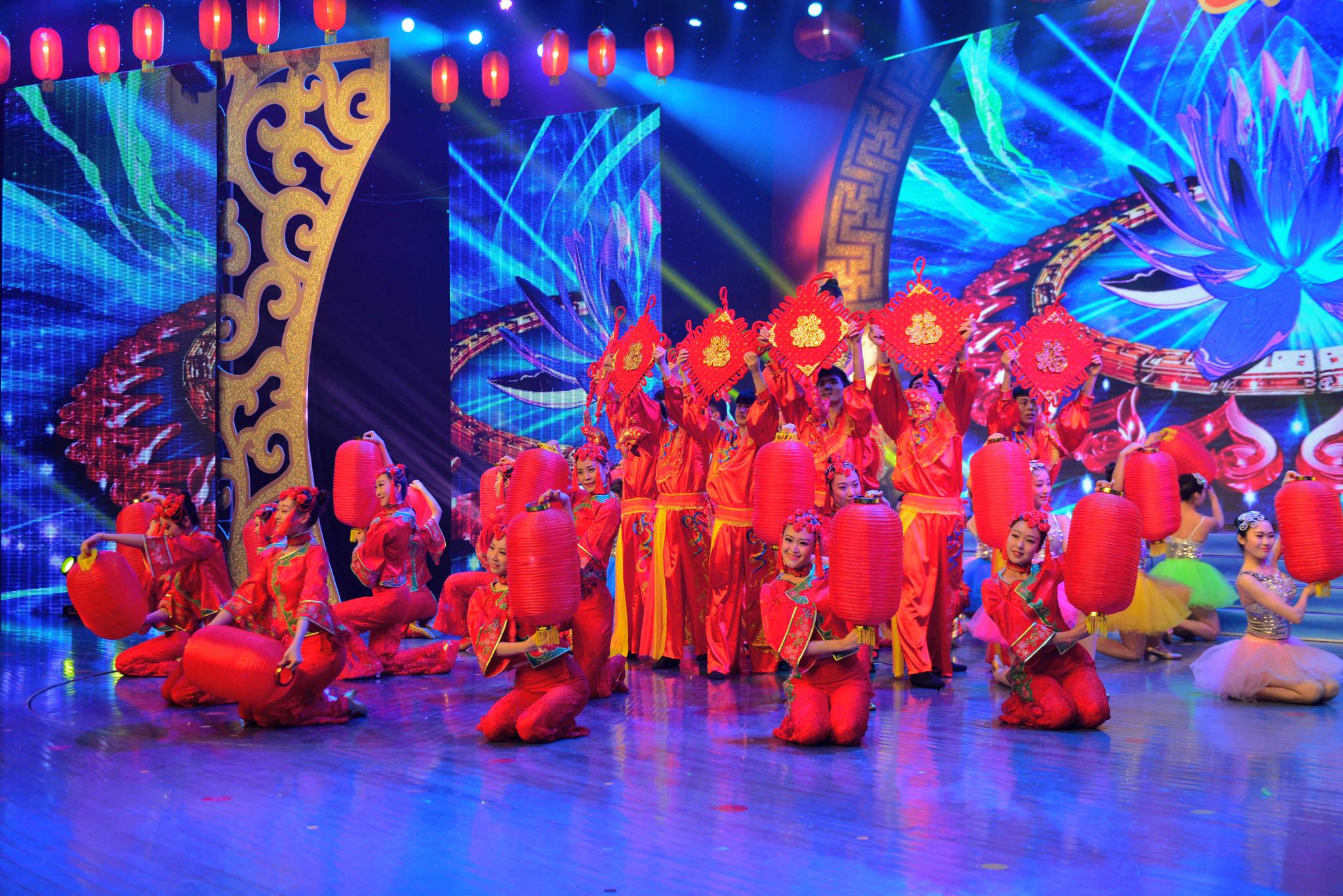邢台春节联欢晚会拉开帷幕,多张高清大图为您分享精彩瞬间