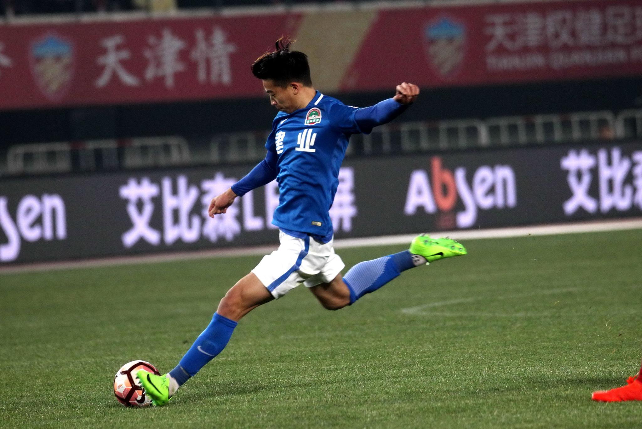 胡靖航练级结束重返上港,上海上港美滋滋地坐收渔利