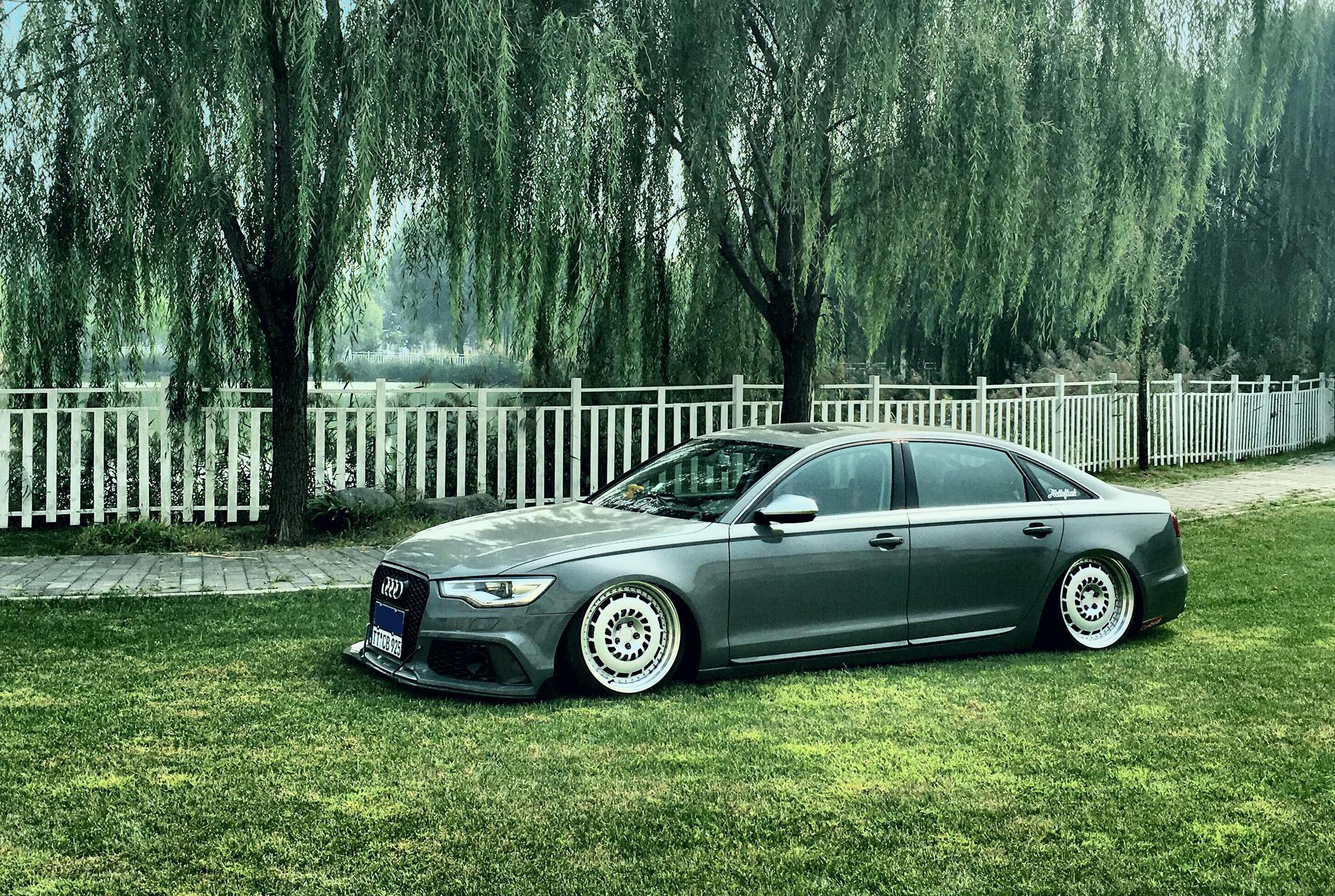 原本买来家用的奥迪a6,竟然被车主改装成宽体骚黄姿态!