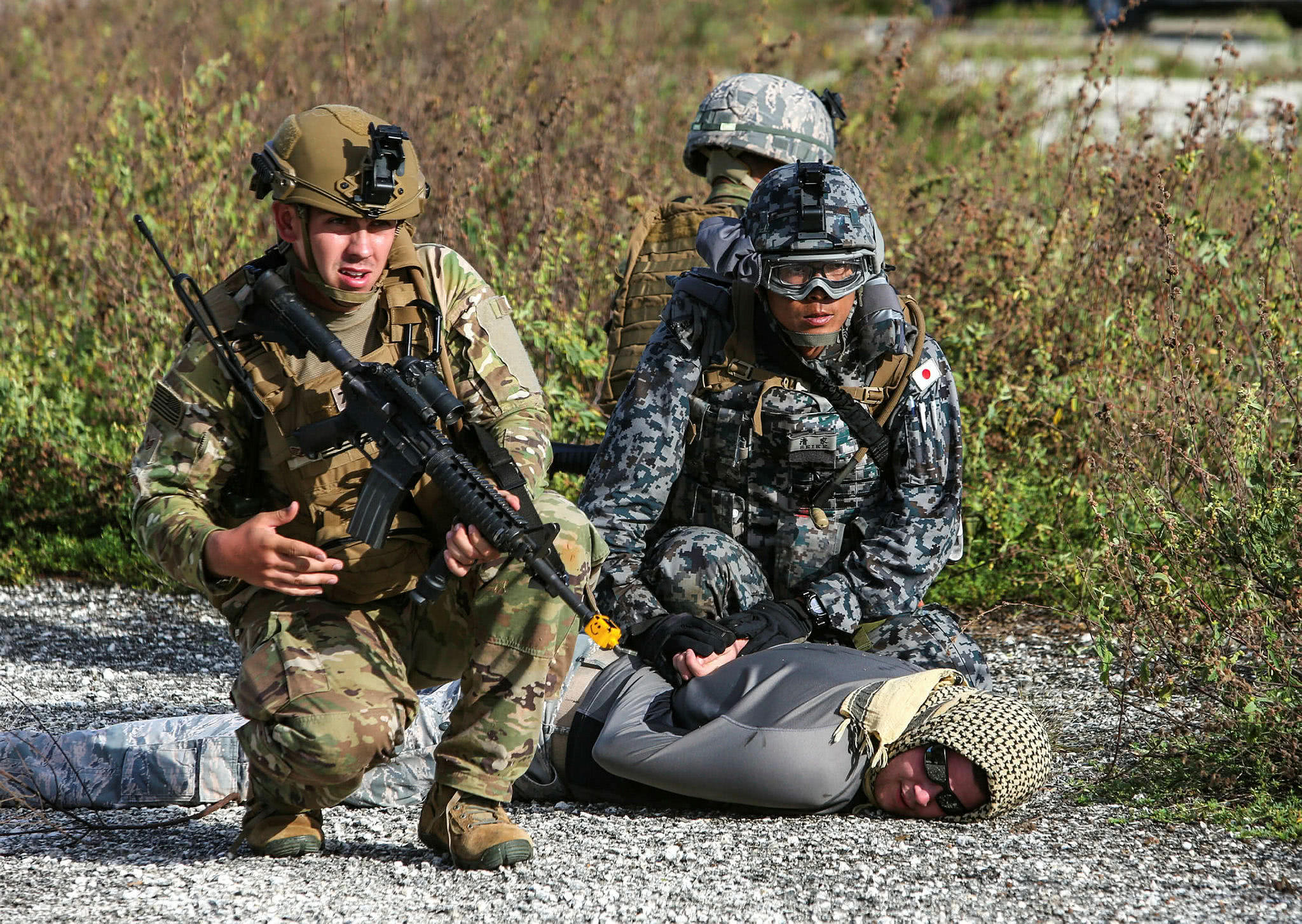 太平洋小岛多国演练《红海行动》 日本特种兵装备让人刮目相看