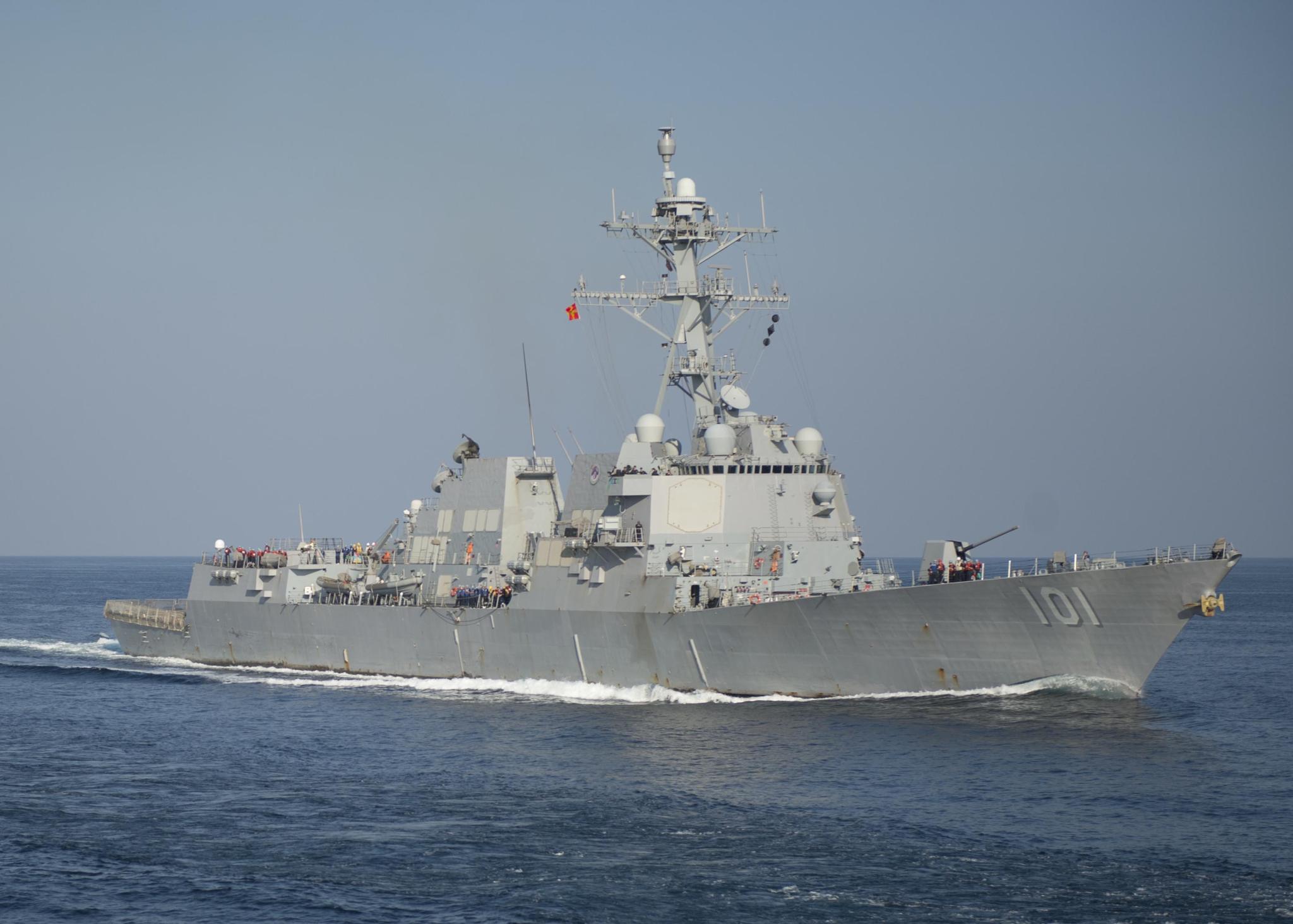 美国海军的阿利伯克级宙斯盾驱逐舰