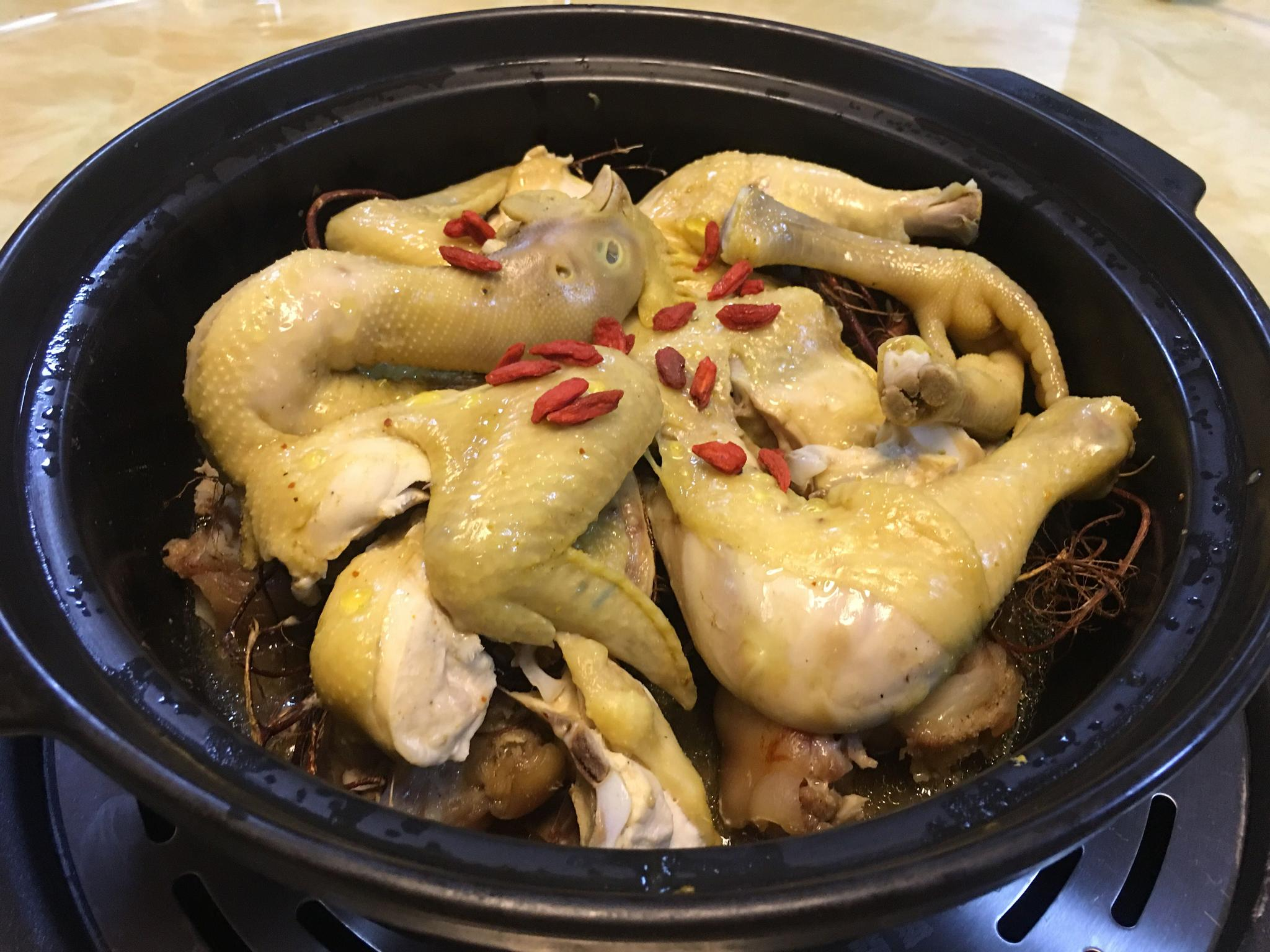 客家菜最喜欢蒸鸡和稻草鸭