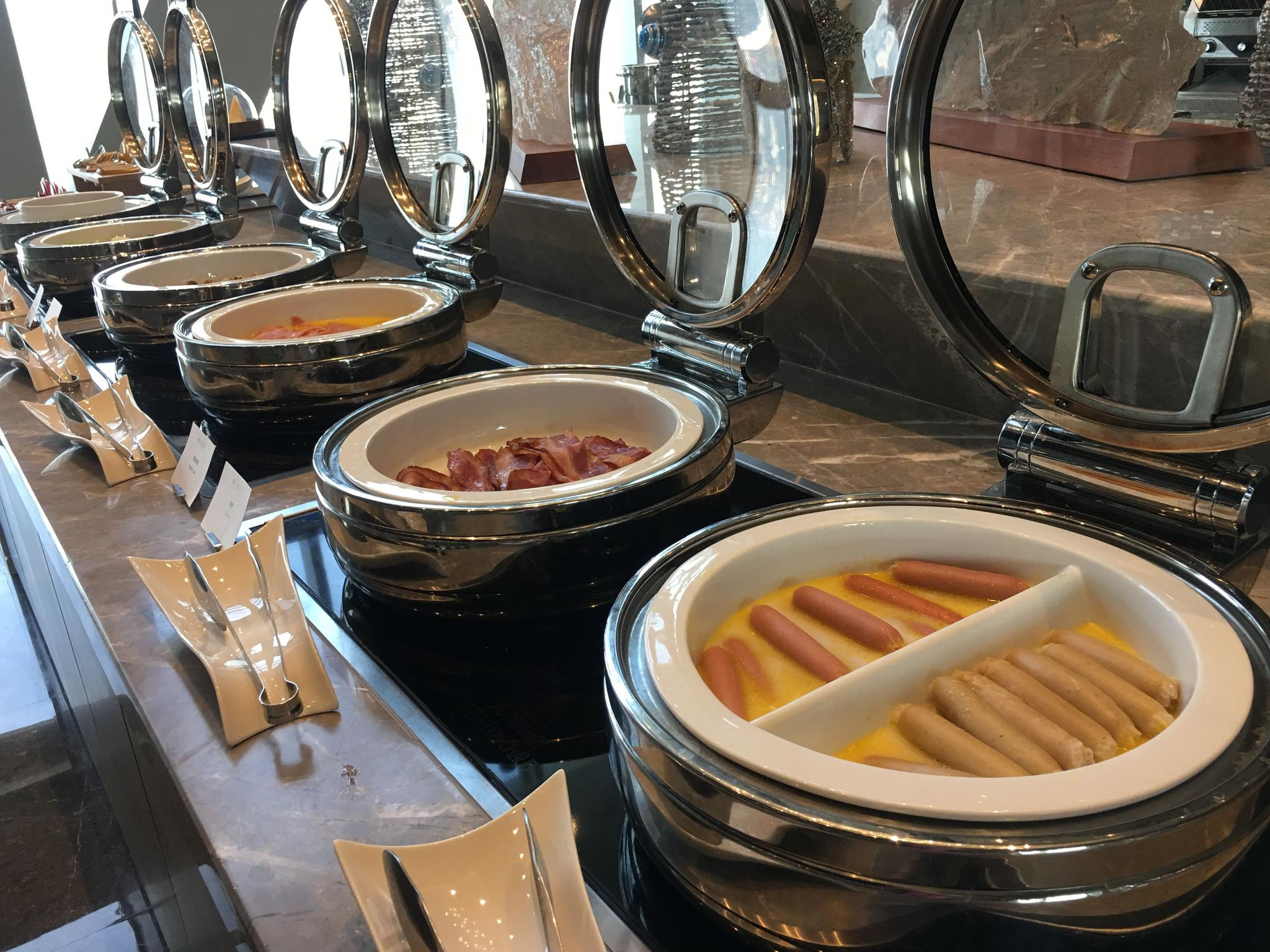 五星级酒店行政酒廊的早餐