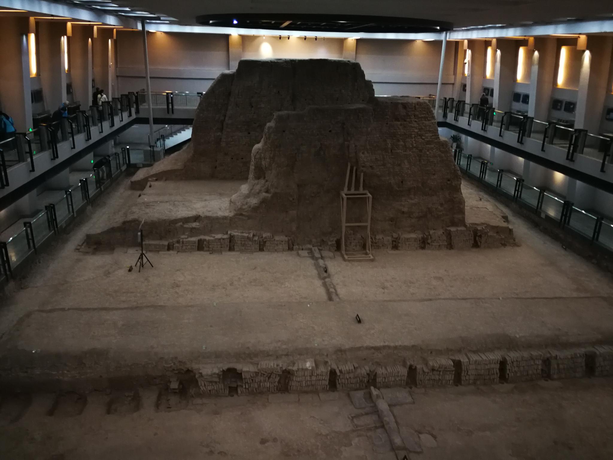 西安含光门城墙夯土遗址