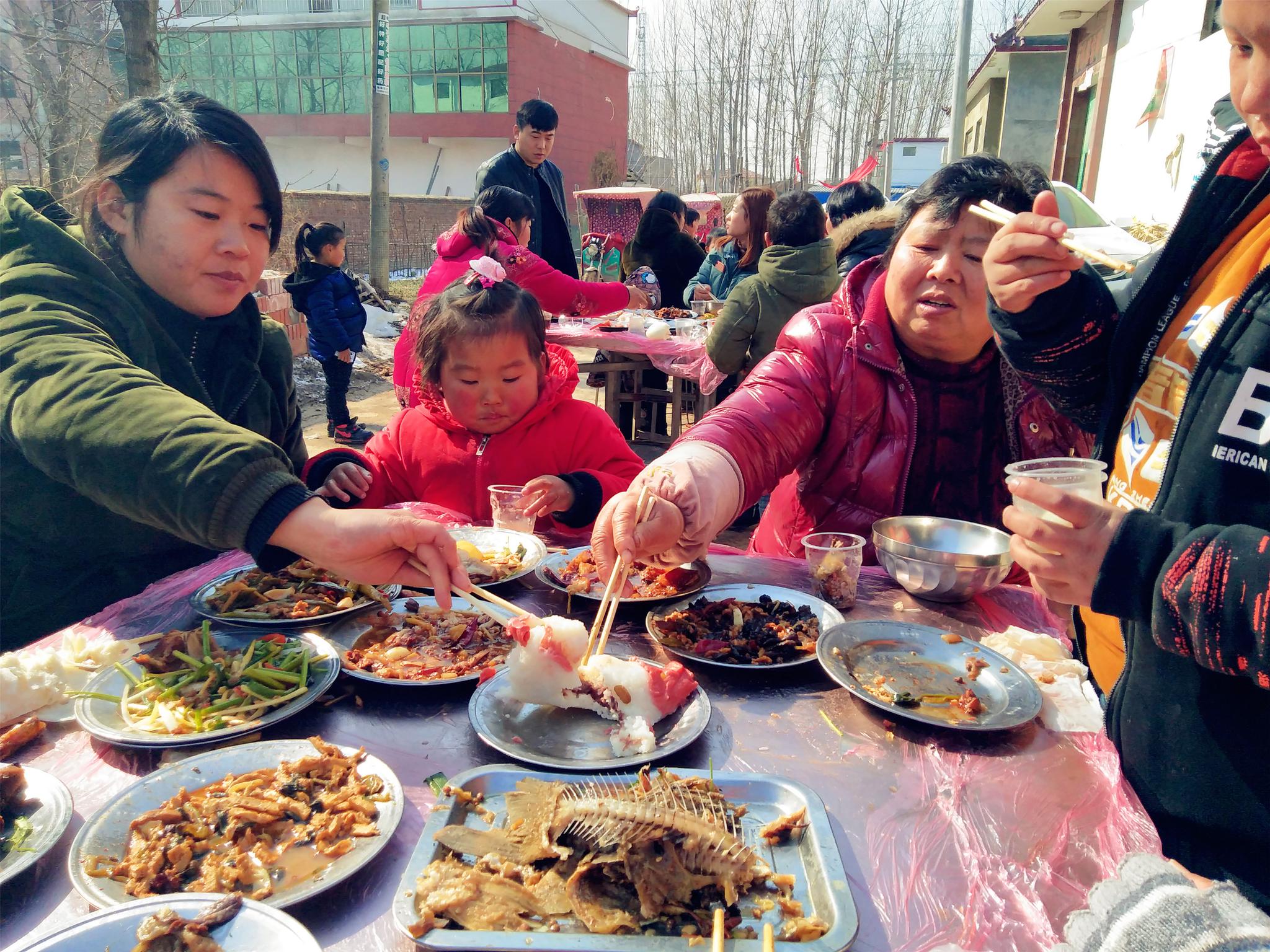 驻马店乡村吃酒席见闻,人性的贪欲不过如此