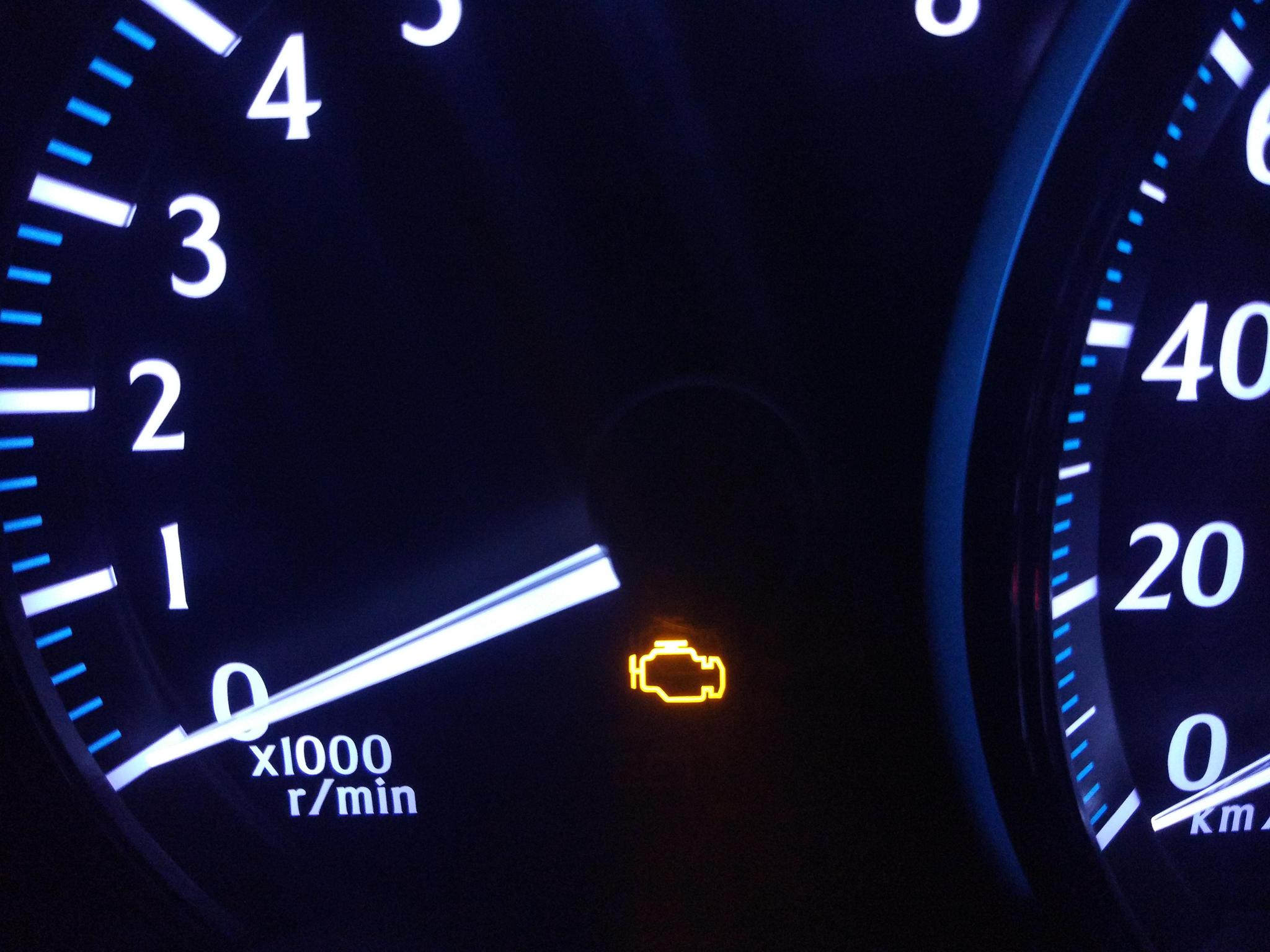 危及生命安全的几个汽车警报灯亮了可别大意