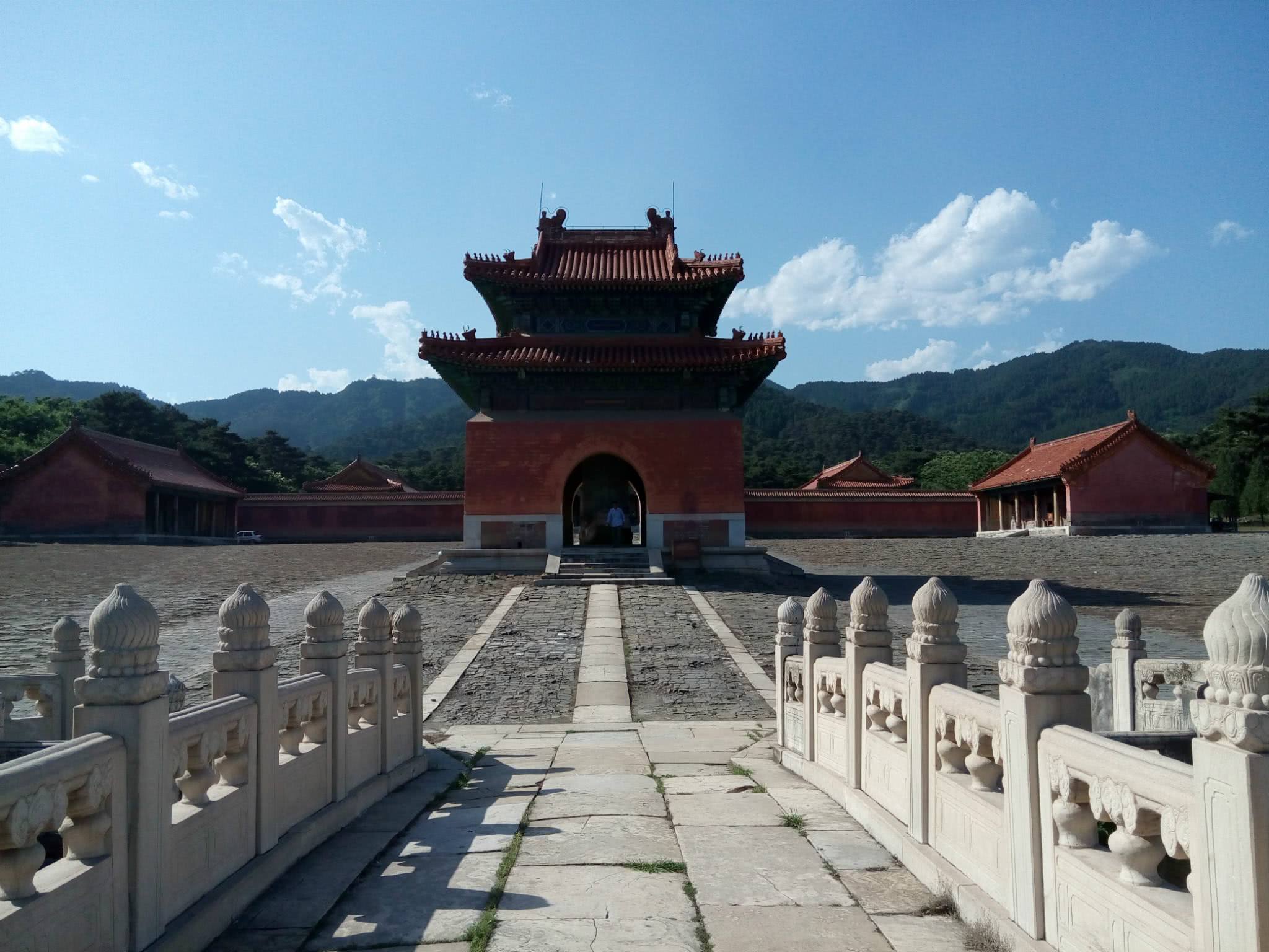 中国现存规模最宏大,体系最完整,布局最得体的帝王陵墓建筑群