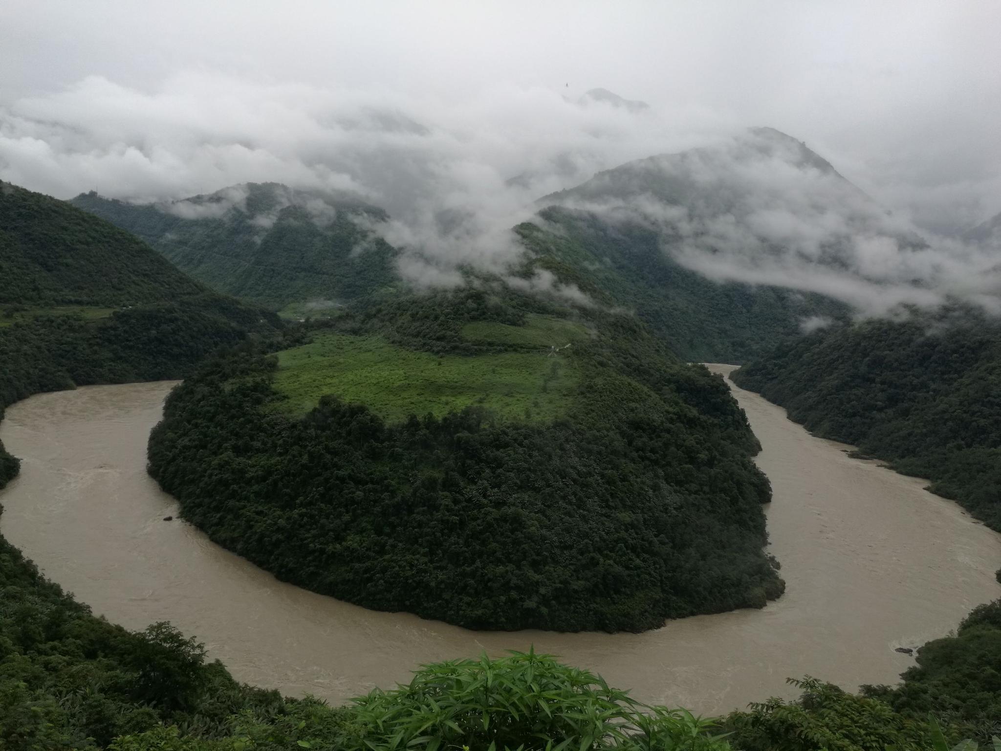 印度威胁:雅鲁藏布江中国只能分十分之一,否则武力解决