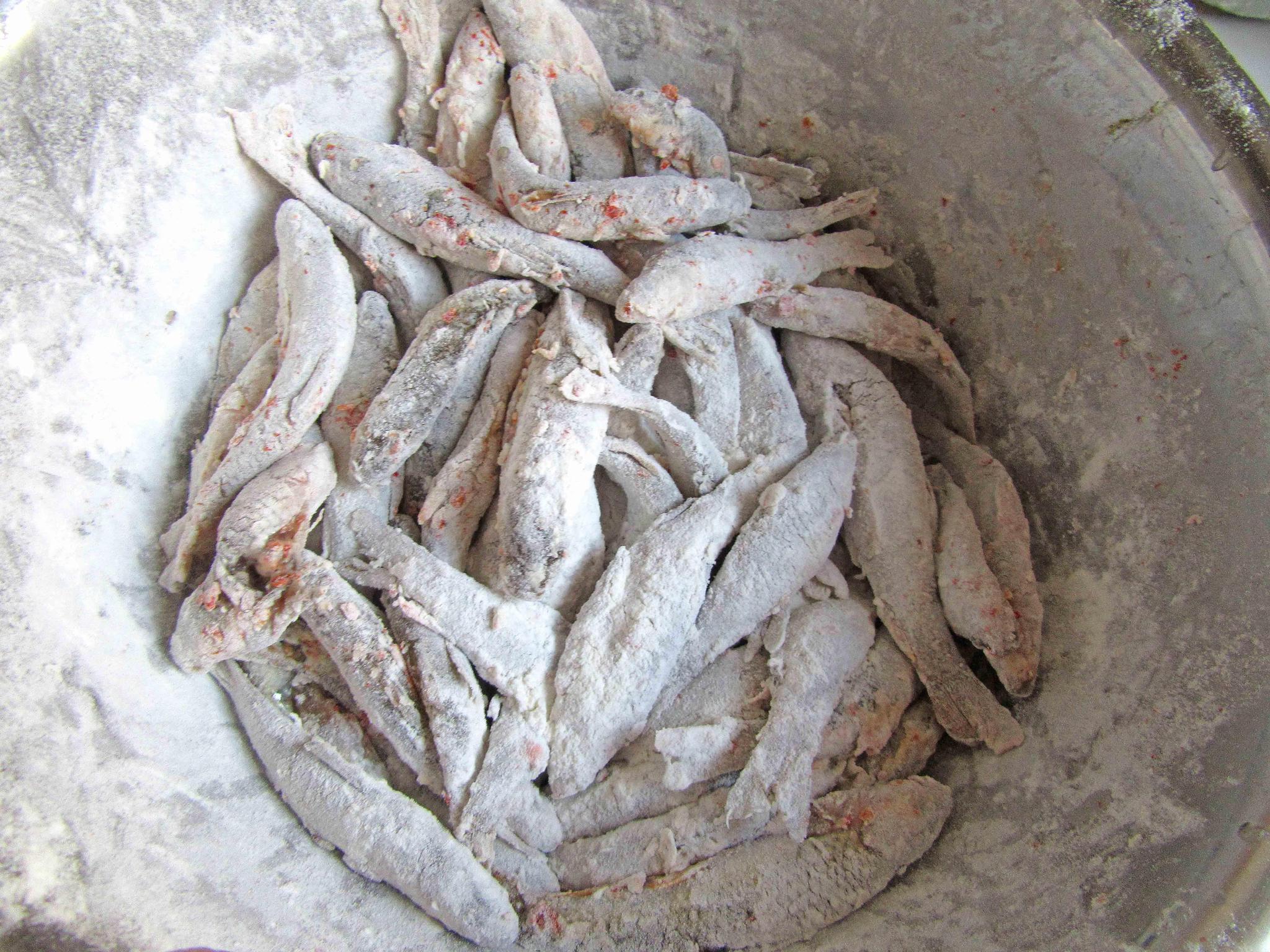 这种小鱼全是肉,买一斤5块钱给老公做了下酒菜,饭店要四十块钱