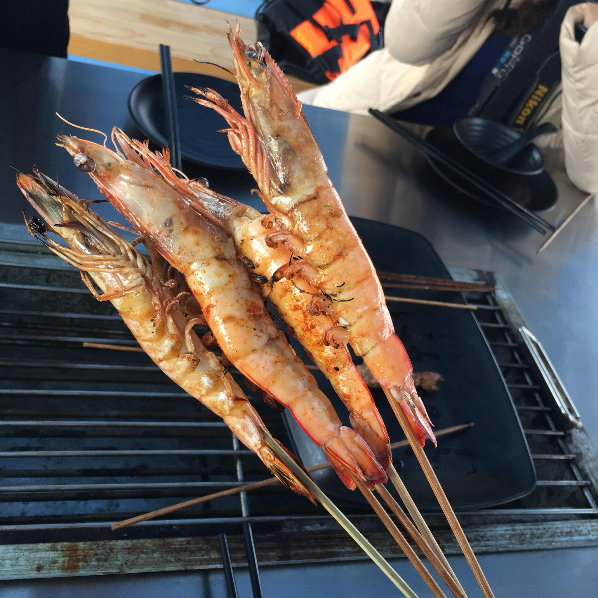 海上吃烧烤,肉比海鲜贵