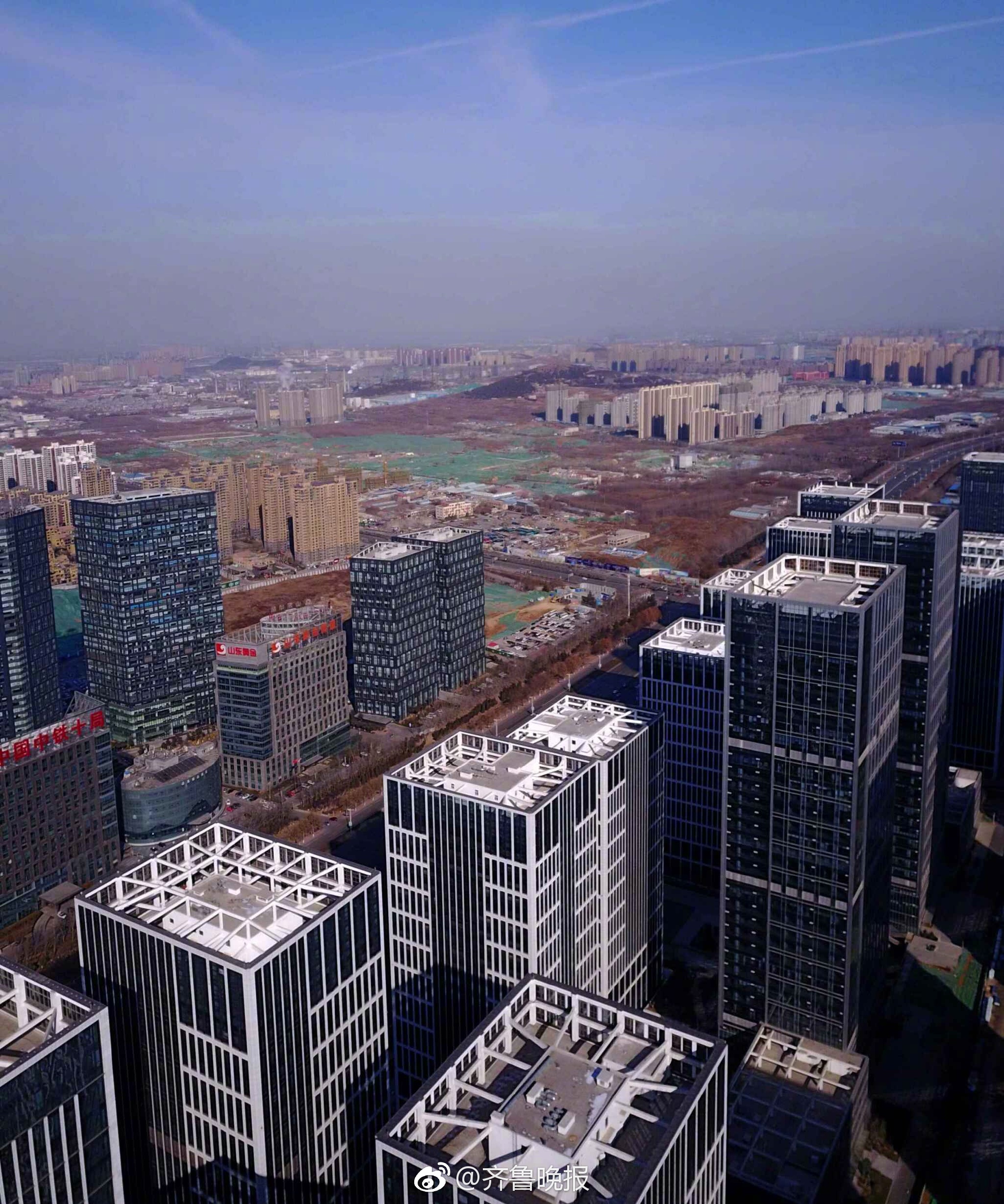 航拍:新年新气象,济南经十路东段雄姿勃发