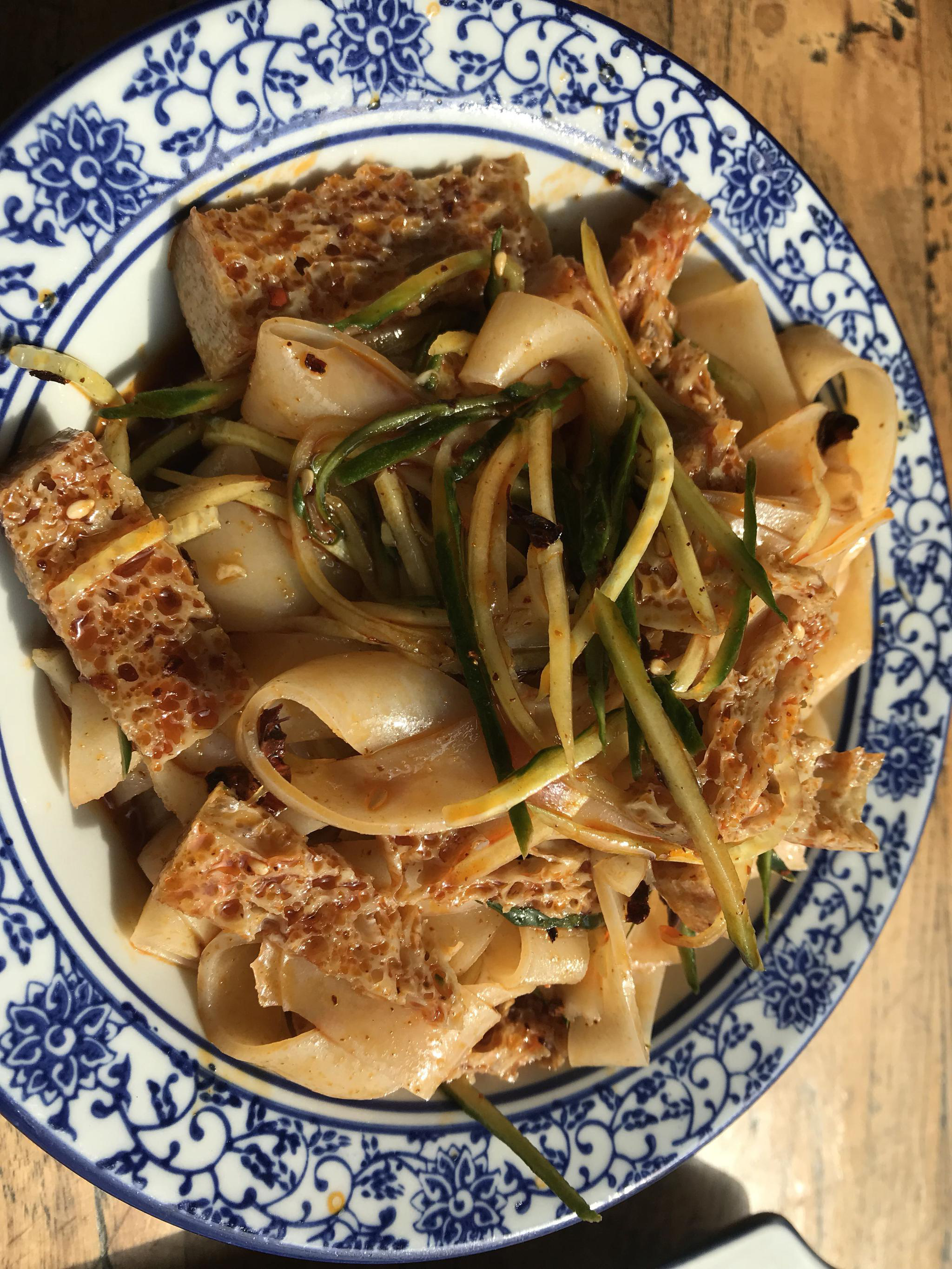 中午吃个凤翔的凉皮肉夹馍套餐