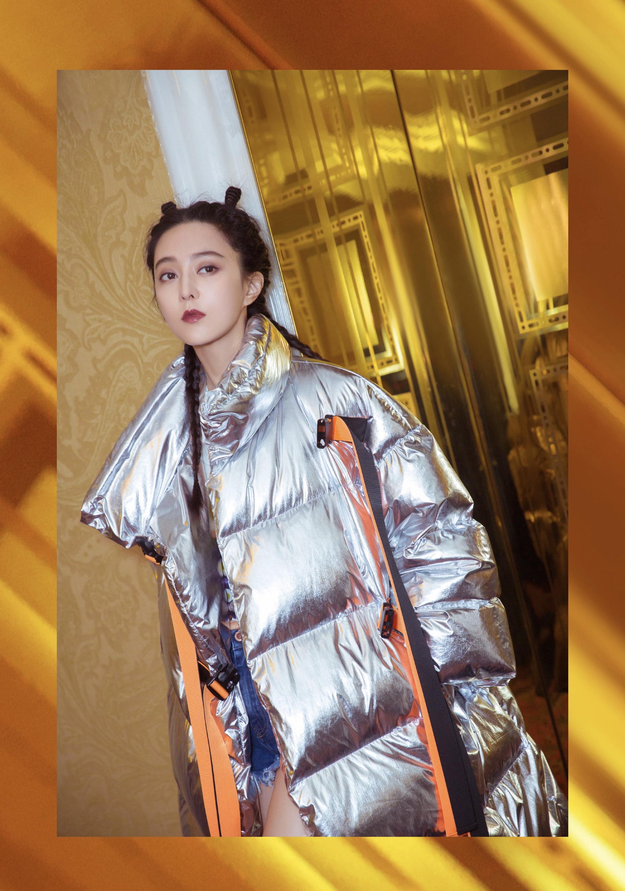 范冰冰的穿着打扮像清纯少女,分明就是20岁的年纪!