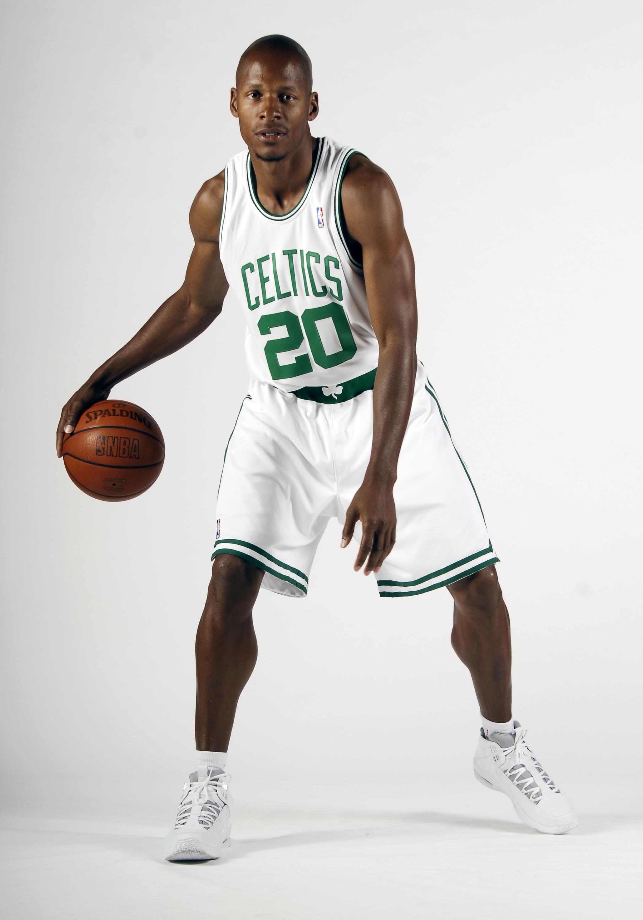 雷阿伦的强迫症是缘何形成的?他为什么那么准?