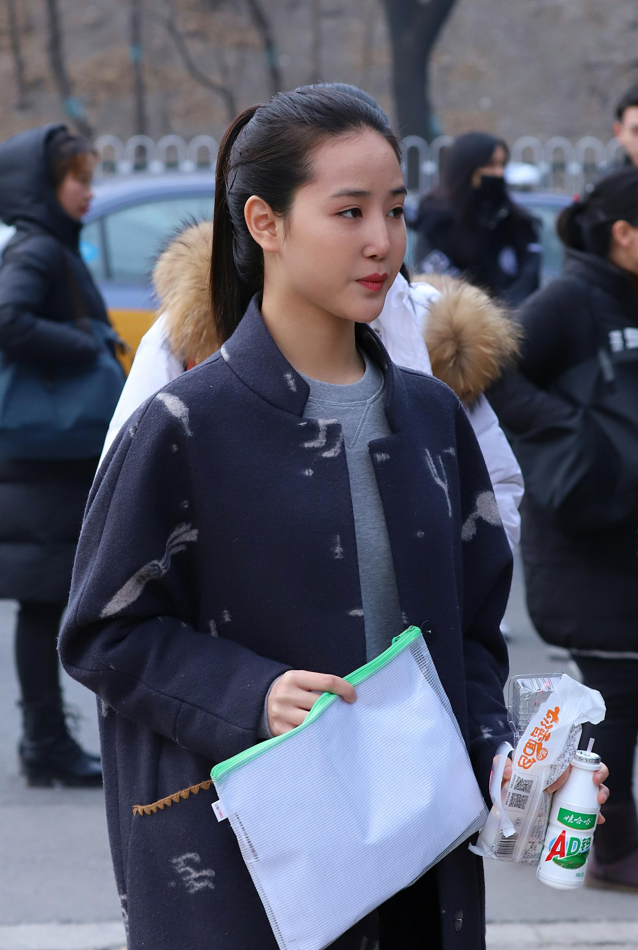 2018年北京电影学院艺考现场颜值高的美女考生真不少